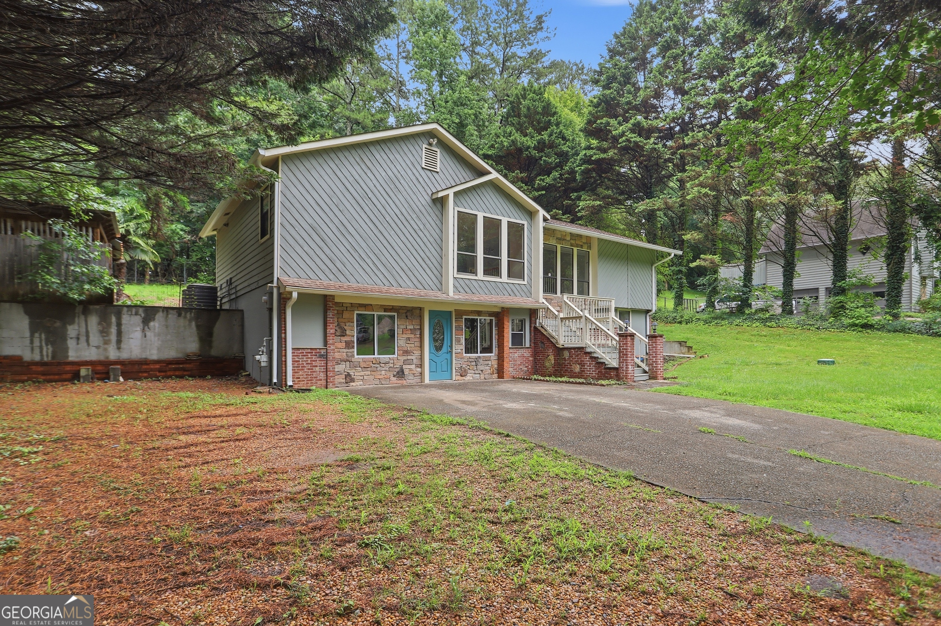 3634 N Hampton Drive Nw Property Photo 3