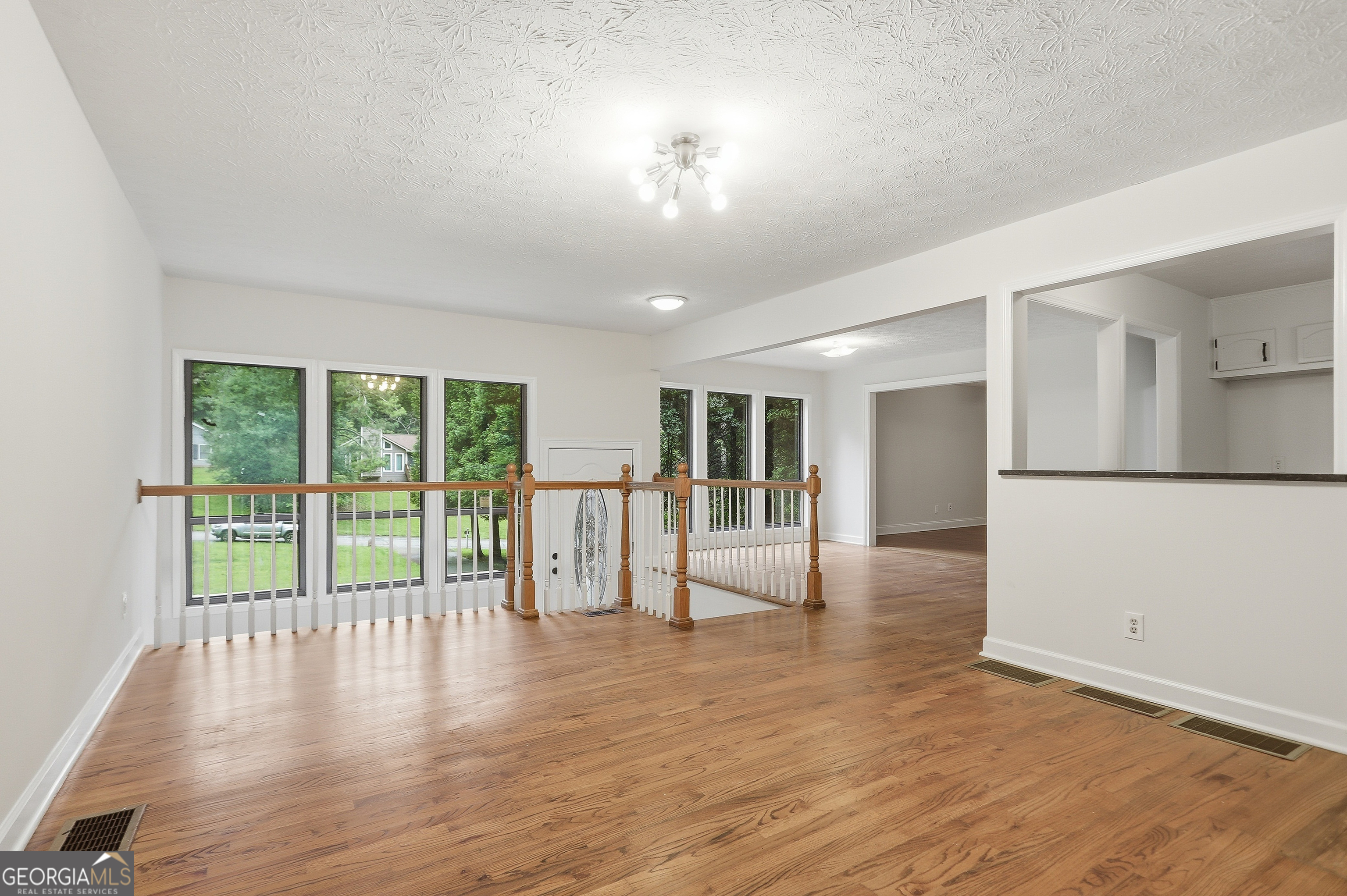 3634 N Hampton Drive Nw Property Photo 7