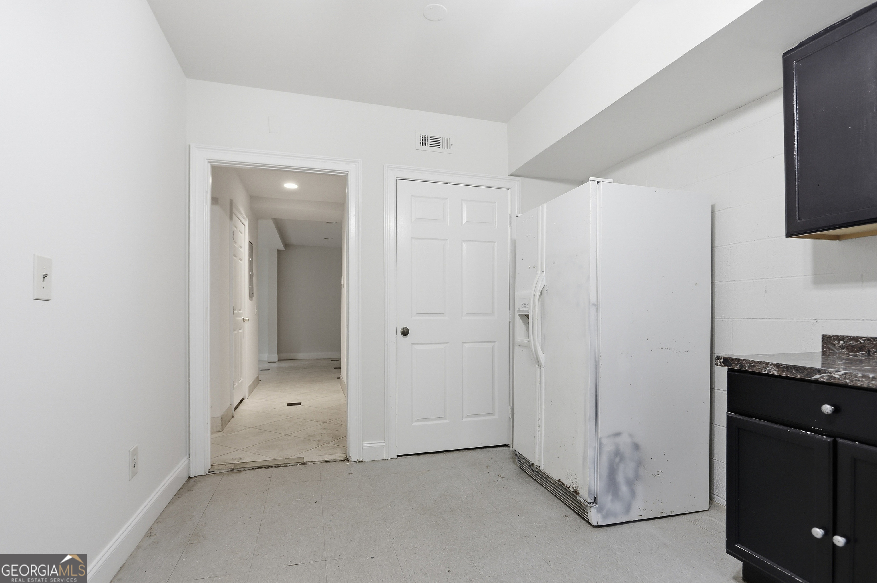 3634 N Hampton Drive Nw Property Photo 12