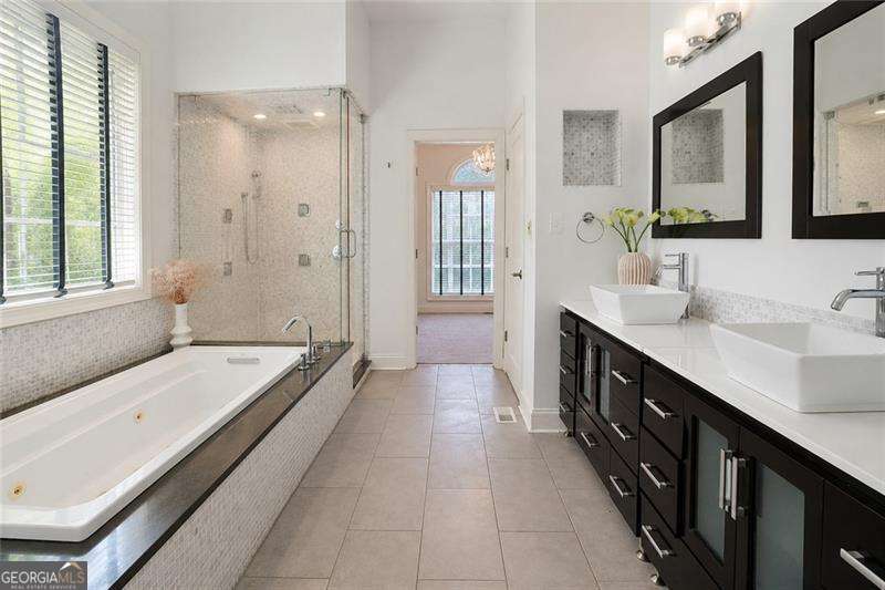 2877 Battlecrest Drive Property Photo 13