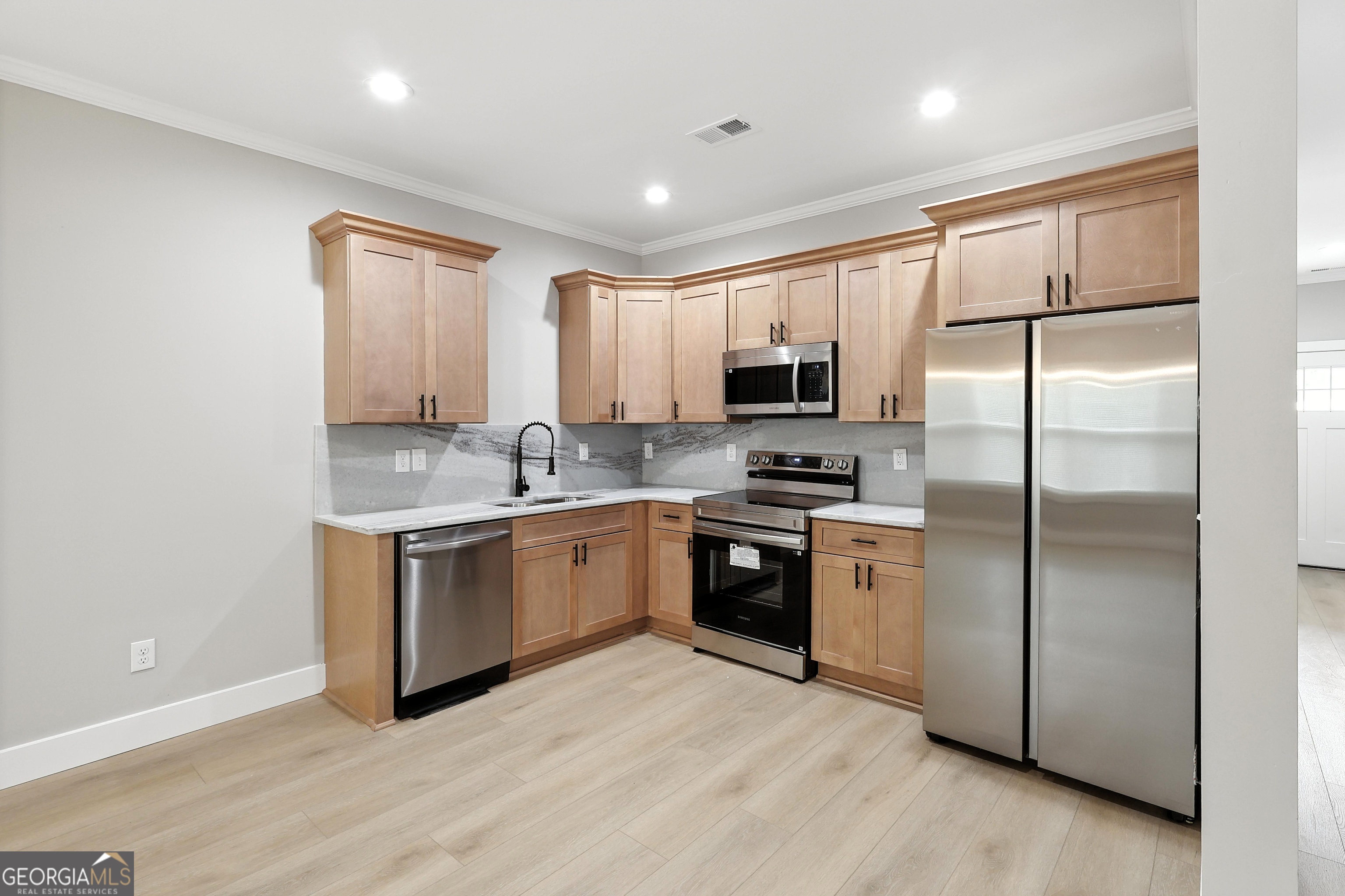 224 Brad Street # A Property Photo 5