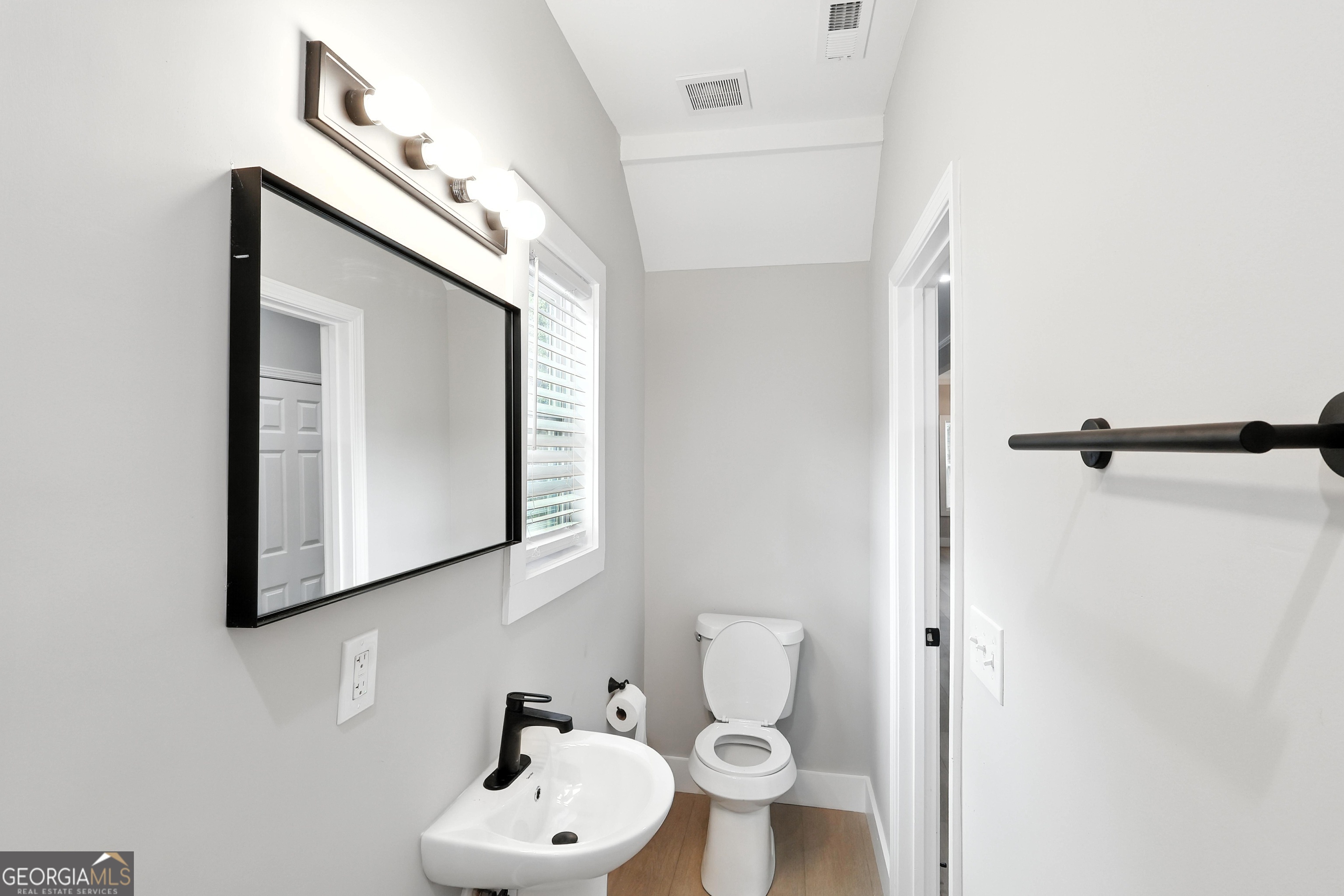 224 Brad Street # A Property Photo 7