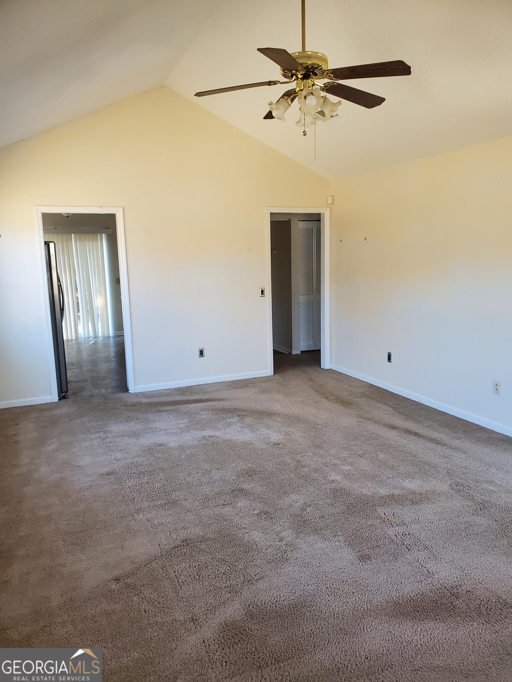 1402 Desert Storm Drive Property Photo 2