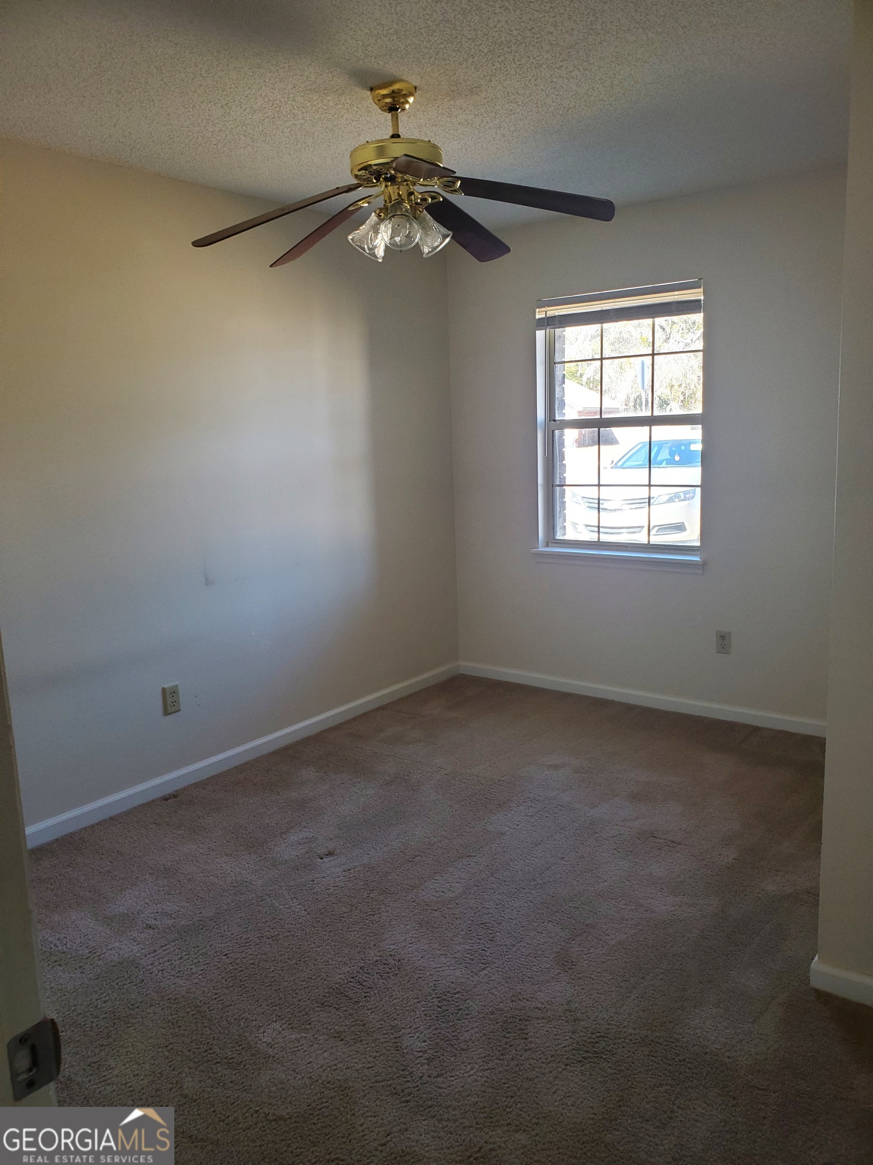 1402 Desert Storm Drive Property Photo 4