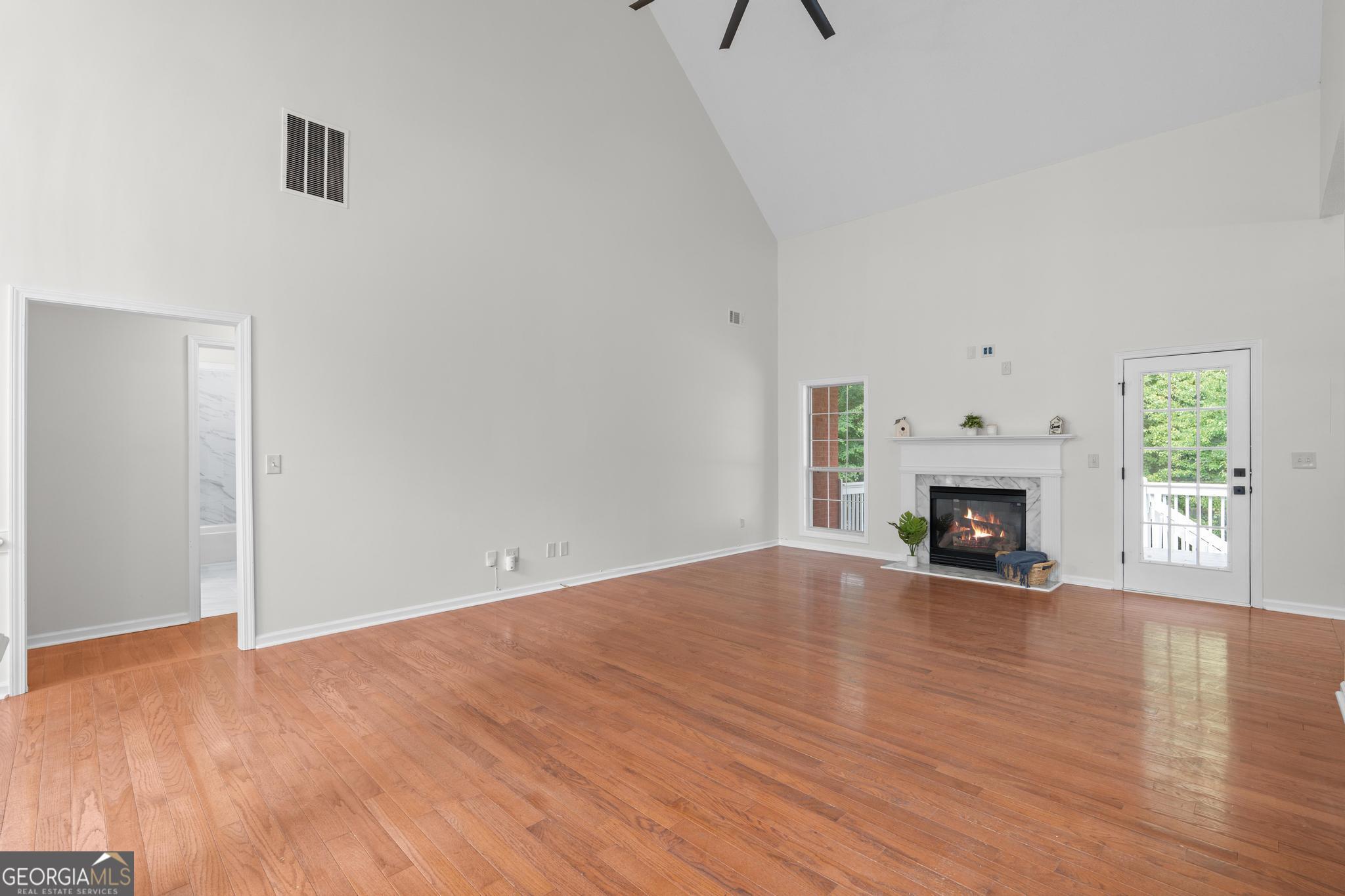 1048 Crown River Parkway Property Photo 7