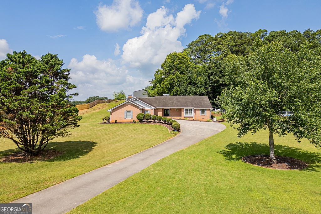 210 Wildwood Drive Property Photo 1