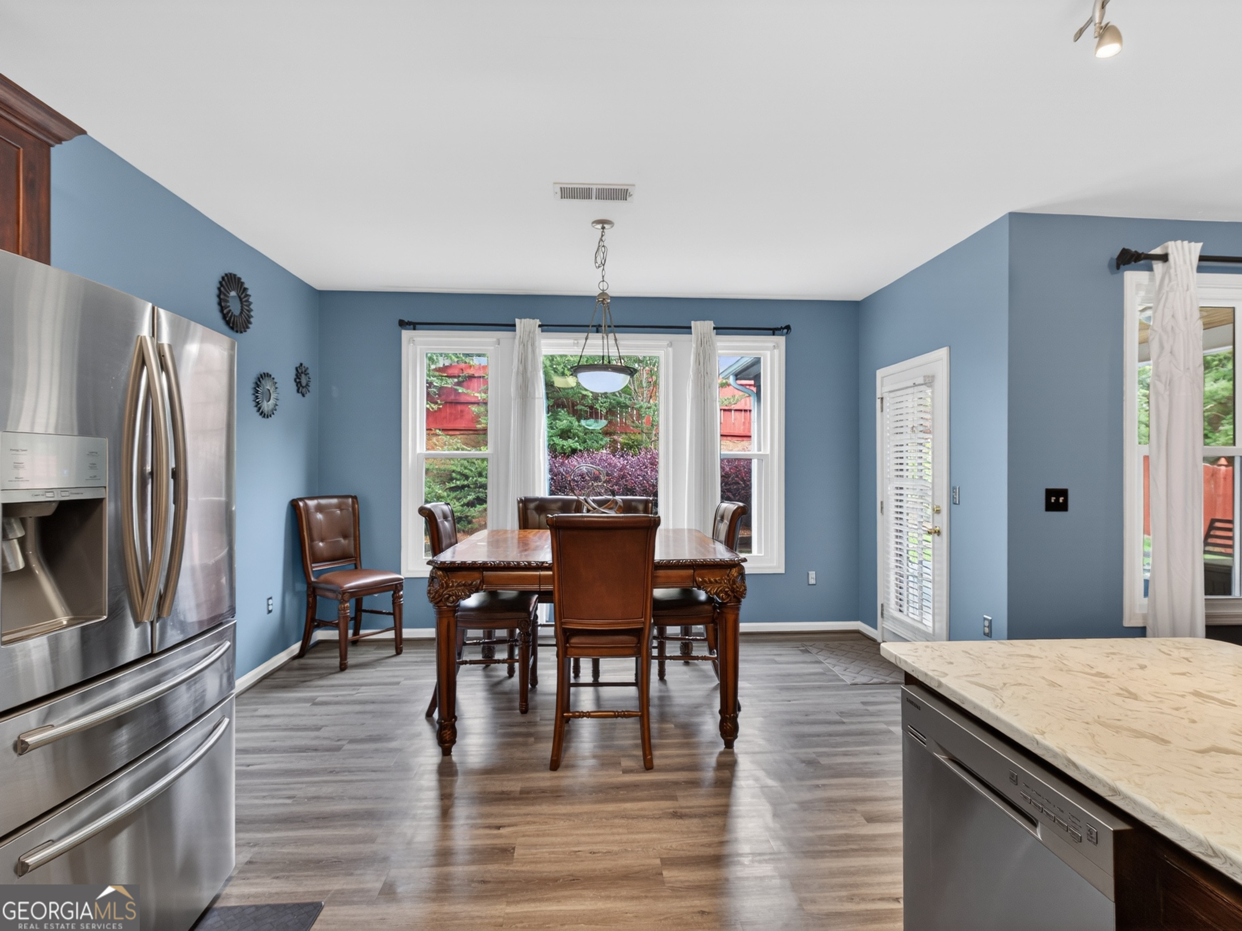 807 Edgeley Lane Property Photo 31