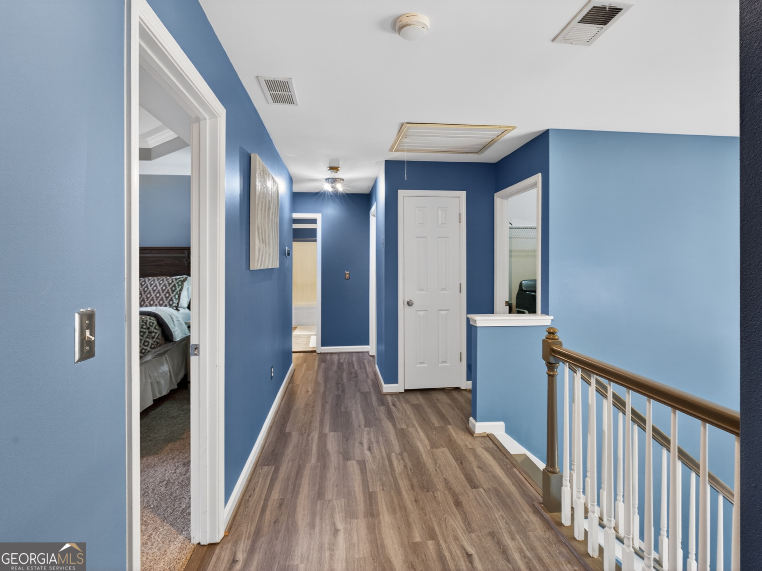 807 Edgeley Lane Property Photo 36