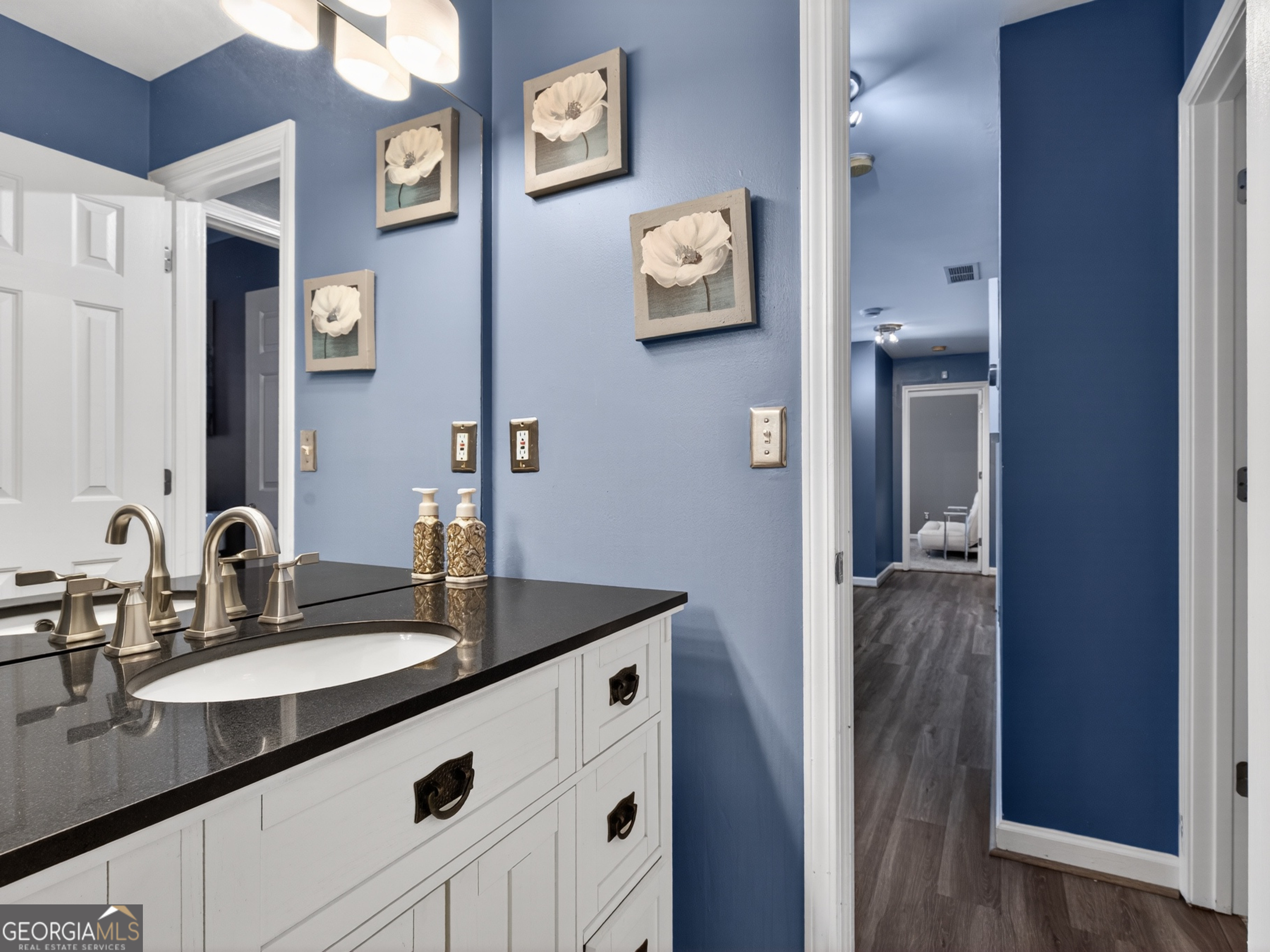 807 Edgeley Lane Property Photo 42
