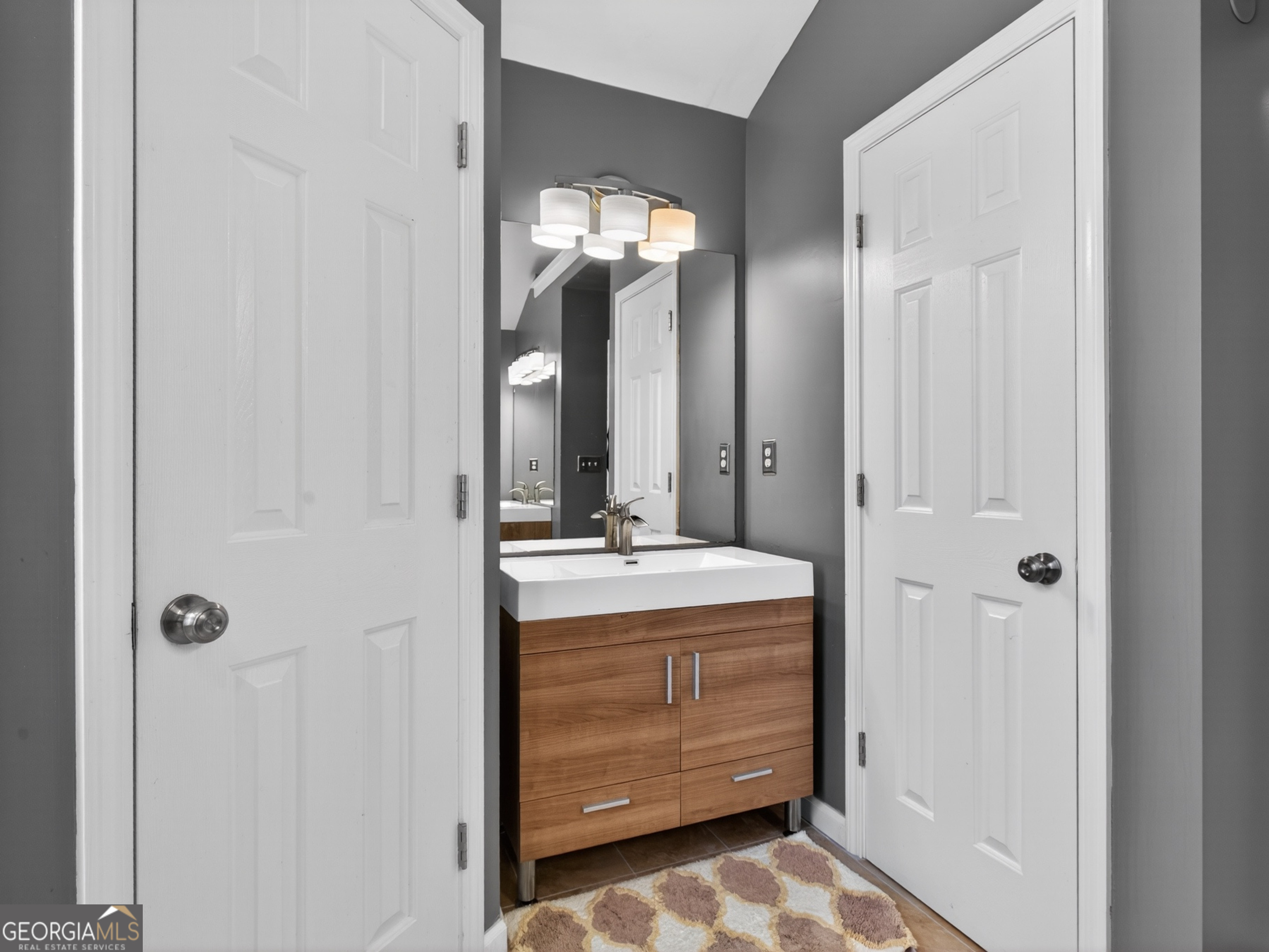 807 Edgeley Lane Property Photo 48