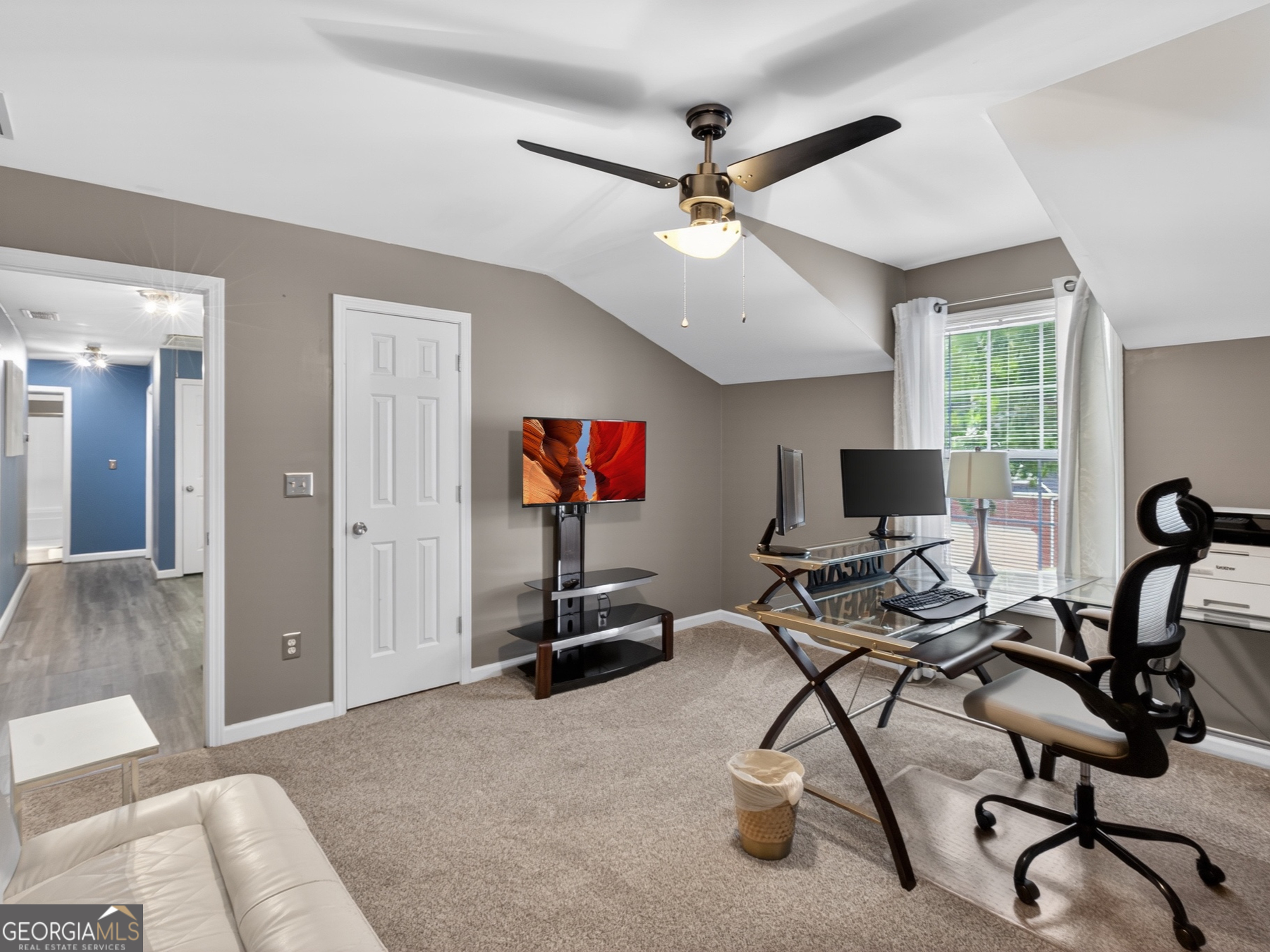 807 Edgeley Lane Property Photo 49