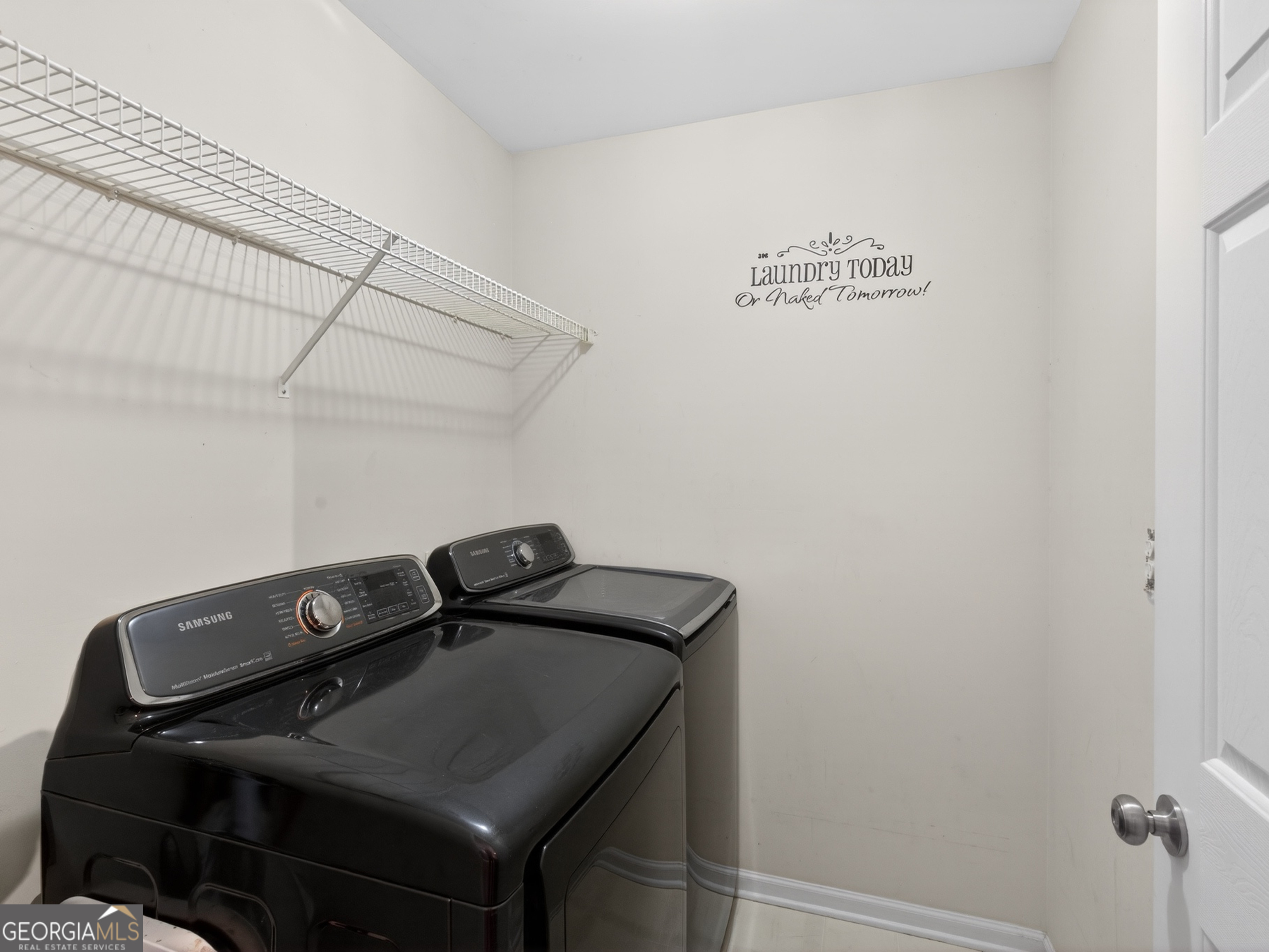 807 Edgeley Lane Property Photo 52