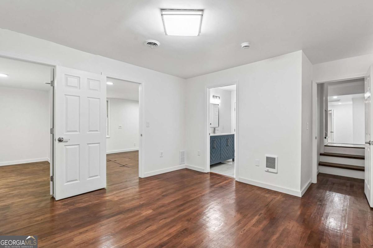 2272 Vistamont Drive Property Photo 25