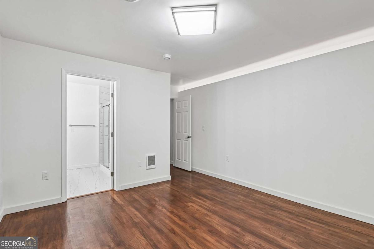 2272 Vistamont Drive Property Photo 27