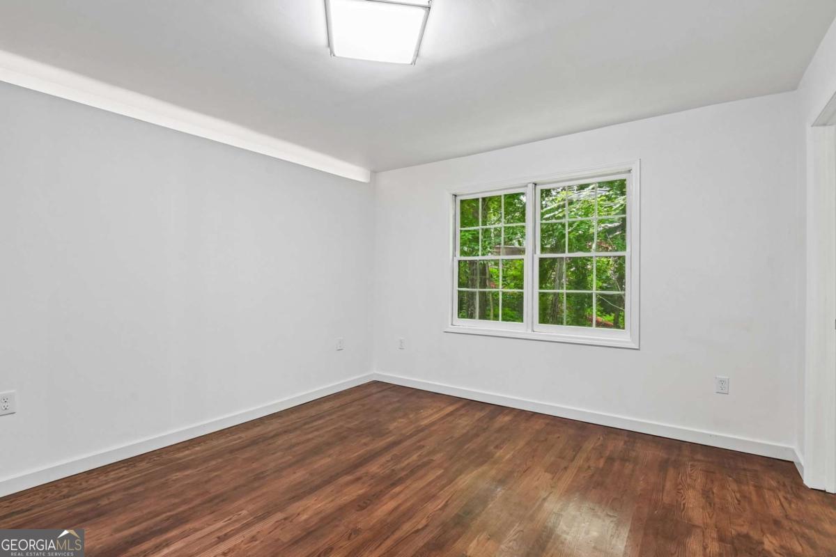 2272 Vistamont Drive Property Photo 28