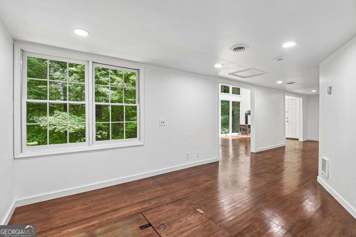 2272 Vistamont Drive Property Photo 32