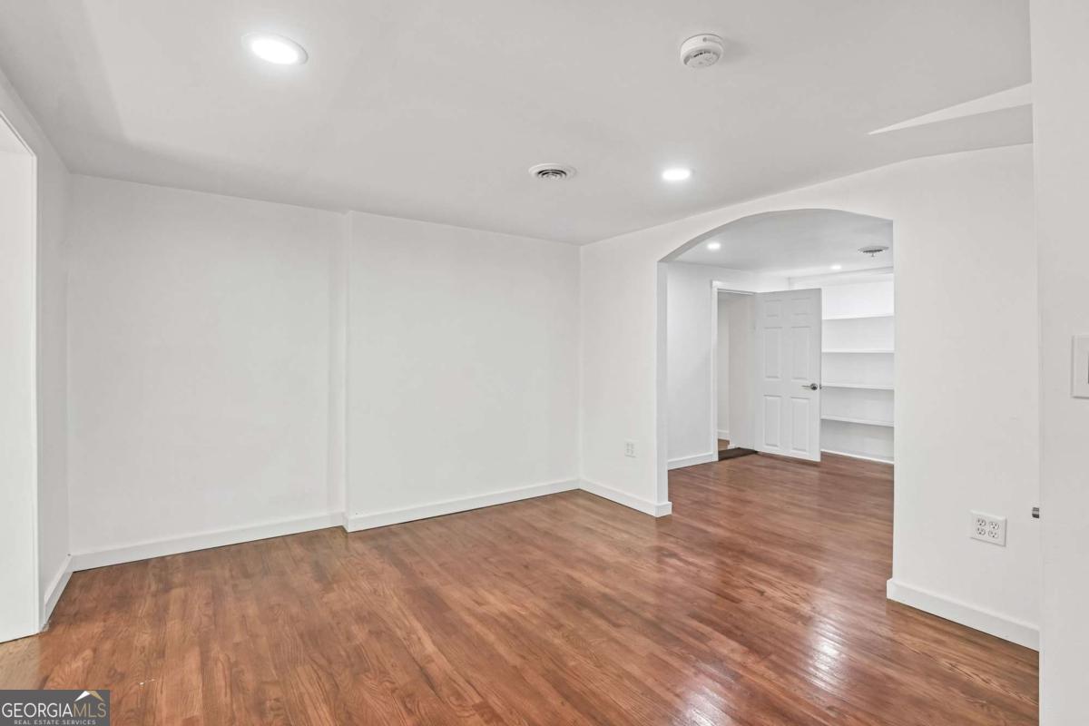 2272 Vistamont Drive Property Photo 34