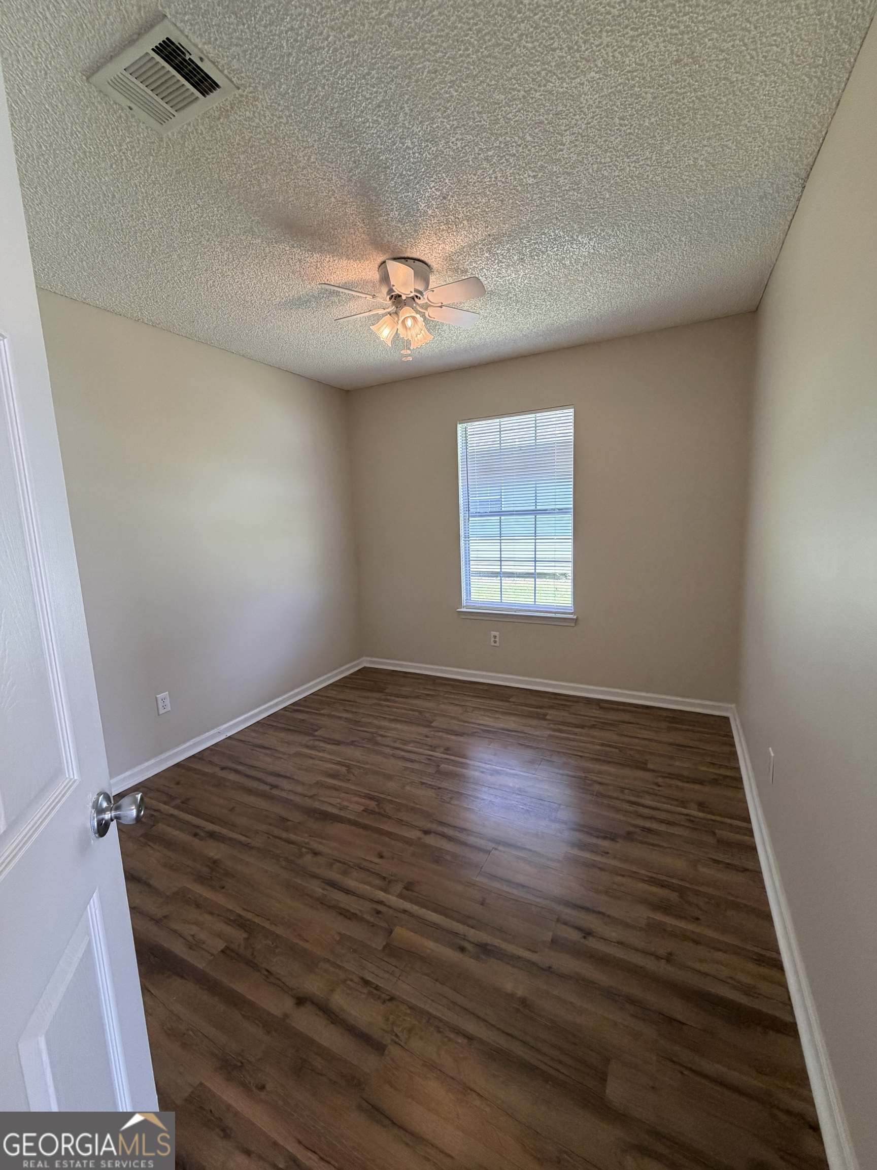 101 Talbot Court Property Photo 9