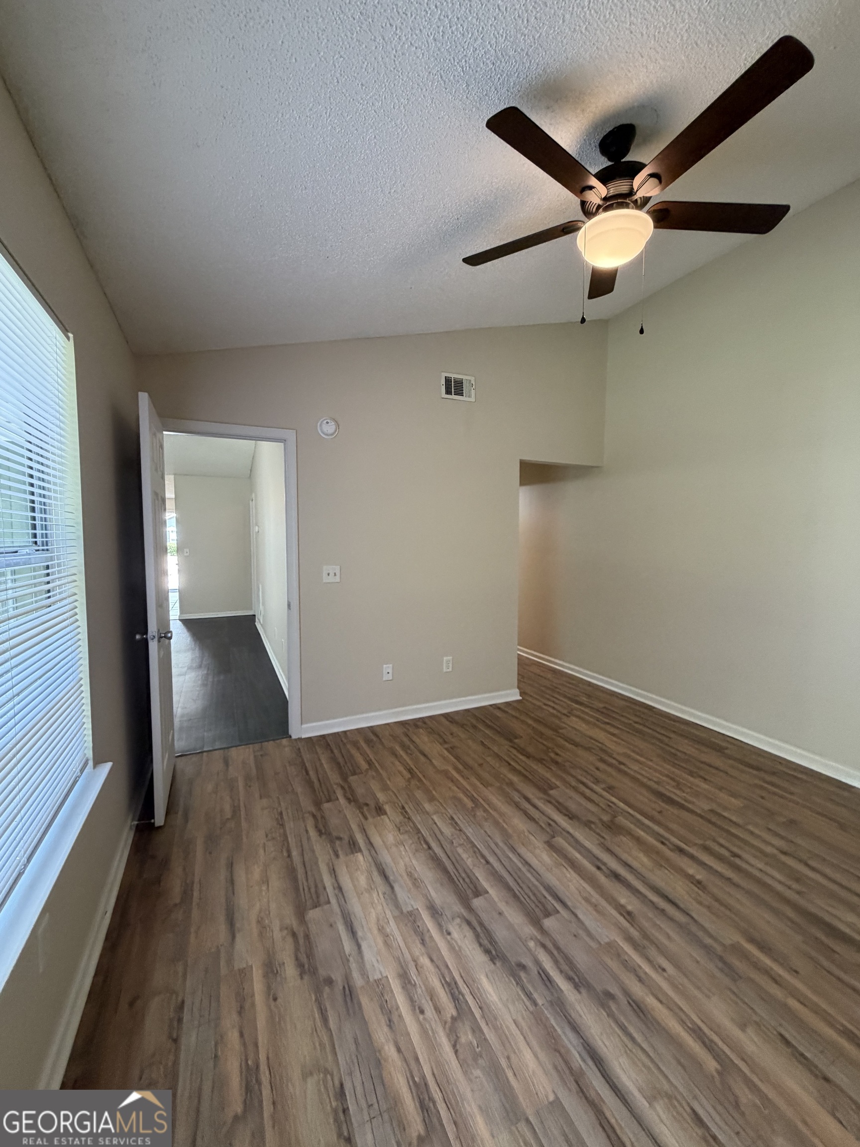 101 Talbot Court Property Photo 27