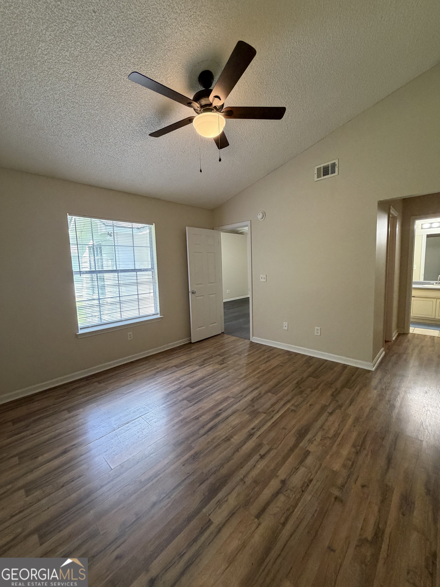 101 Talbot Court Property Photo 28