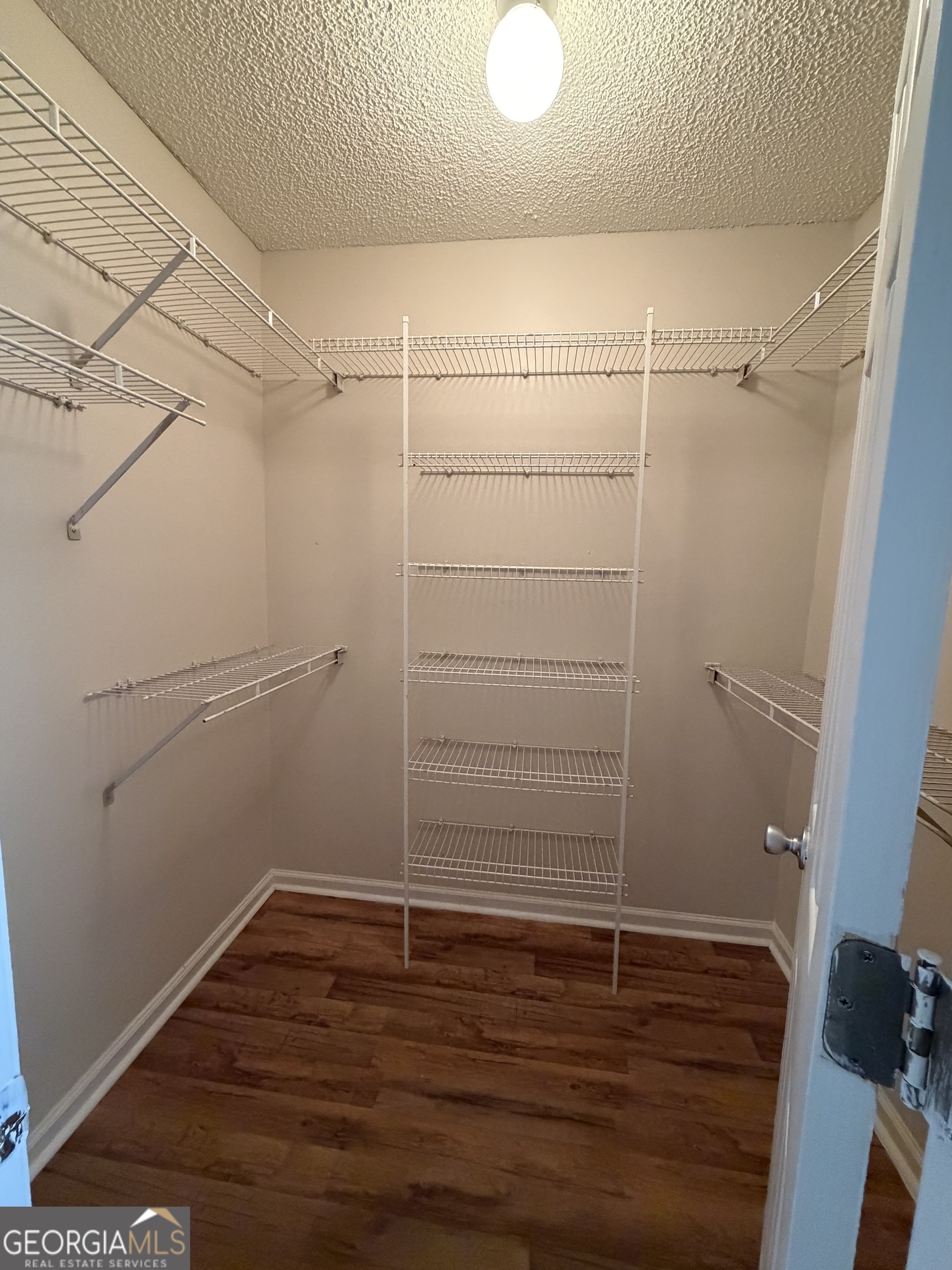 101 Talbot Court Property Photo 31