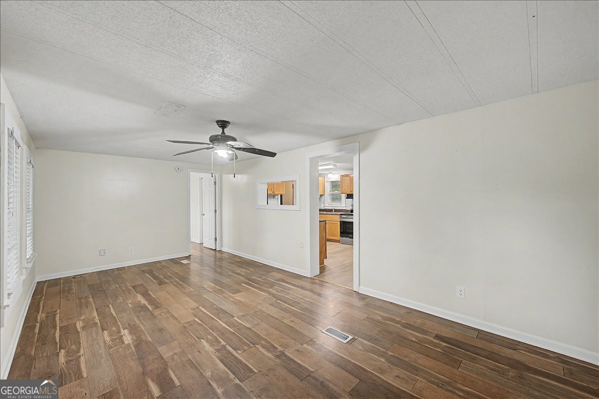 130 Rlling Street Property Photo 10