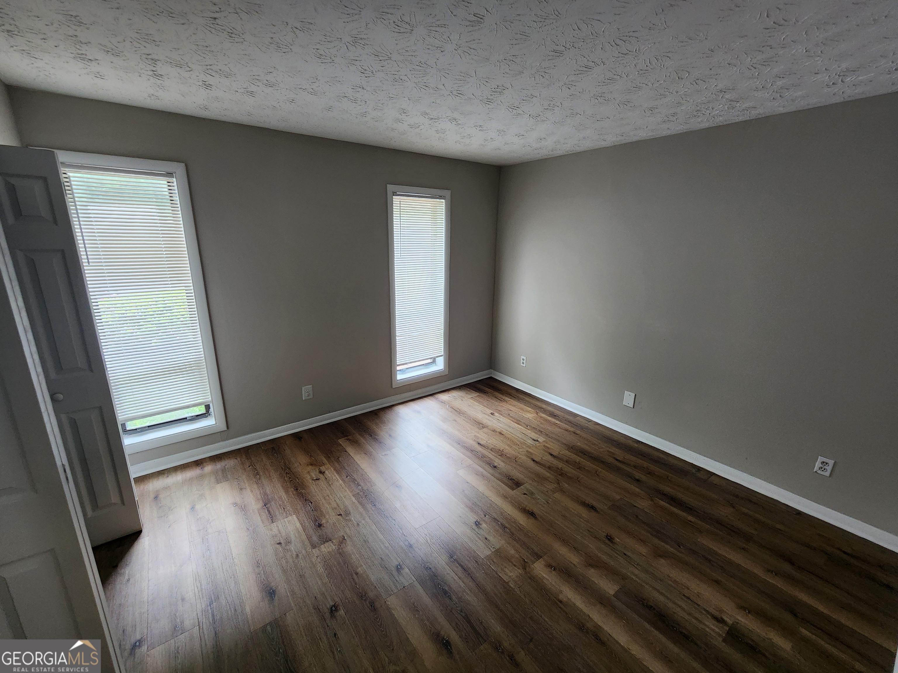 9400 Roberts Drive # D Property Photo 6