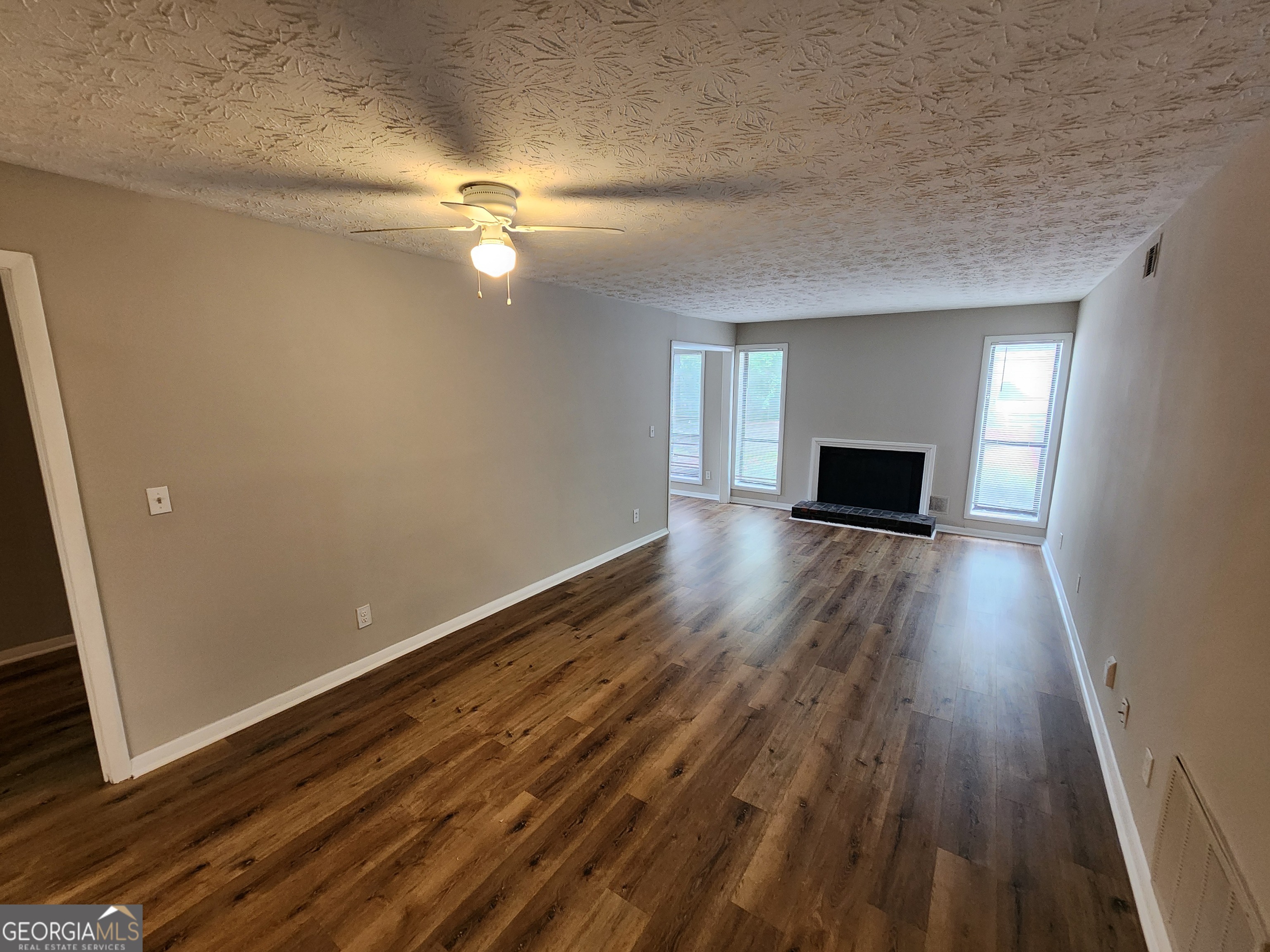 9400 Roberts Drive # D Property Photo 8