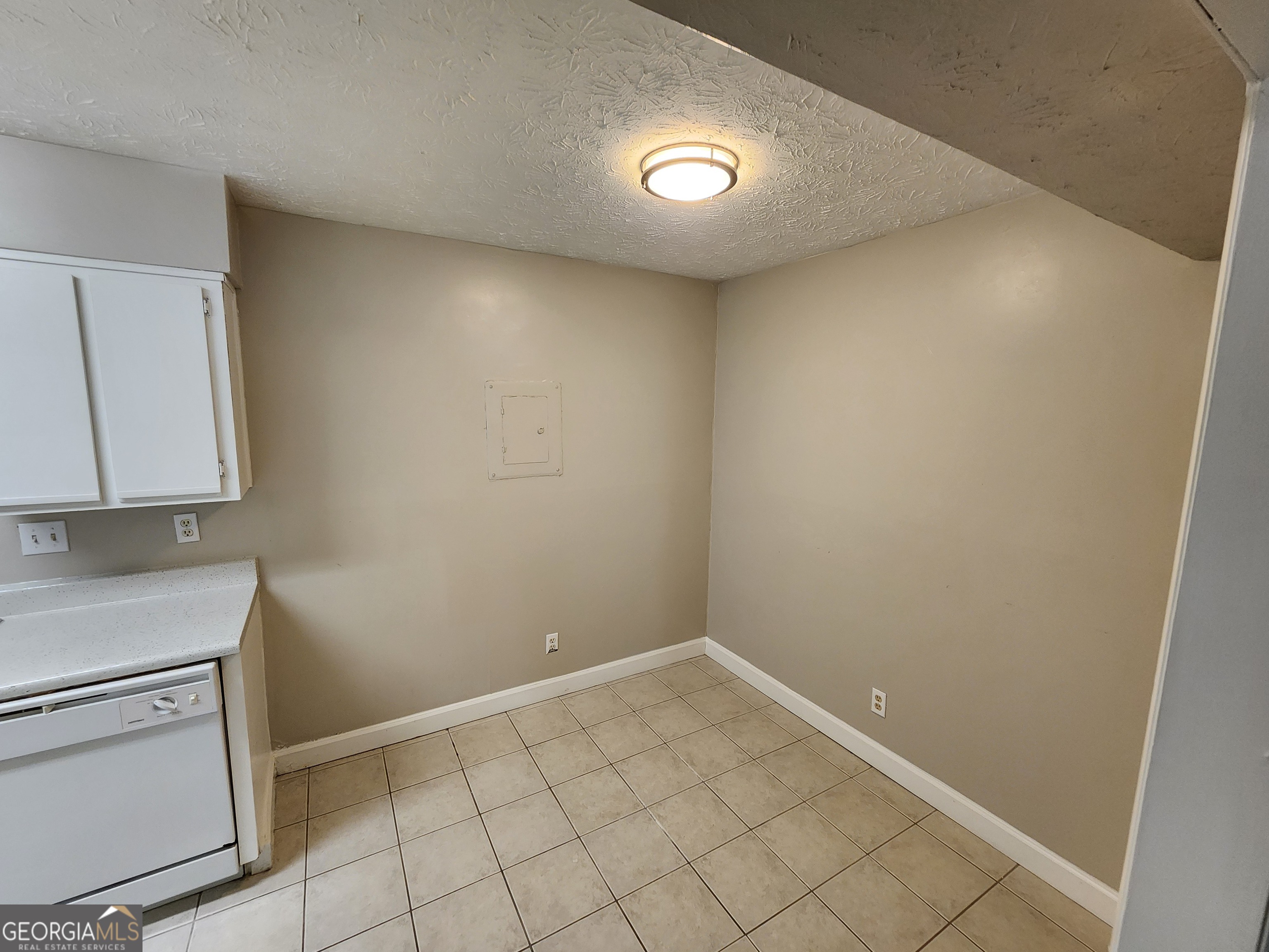 9400 Roberts Drive # D Property Photo 9