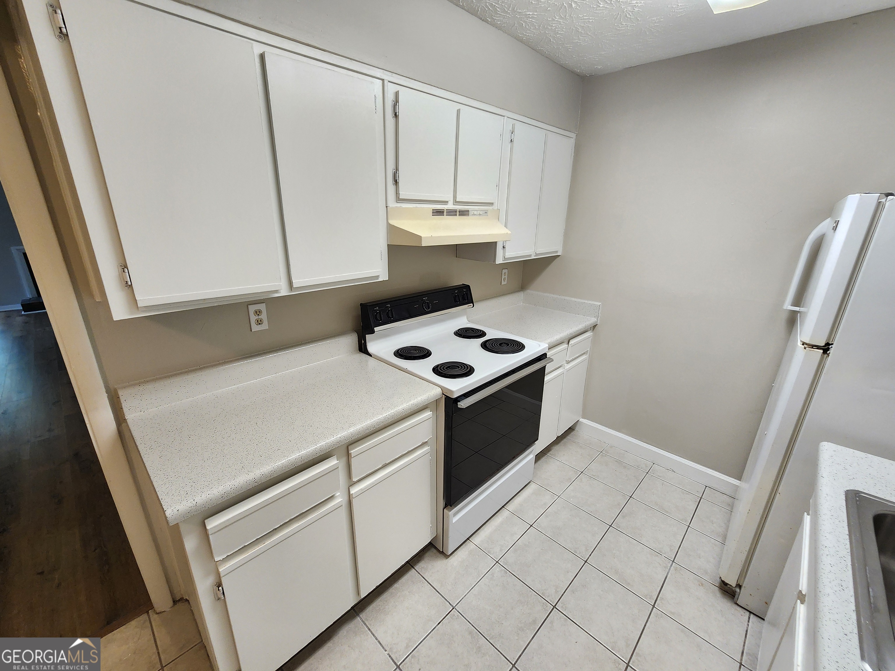 9400 Roberts Drive # D Property Photo 12