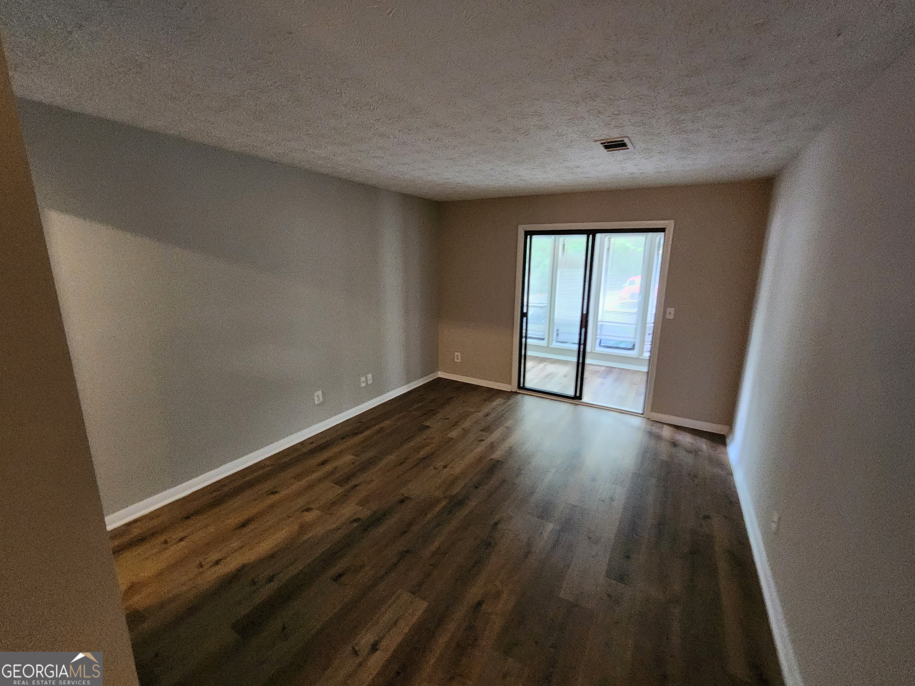 9400 Roberts Drive # D Property Photo 13