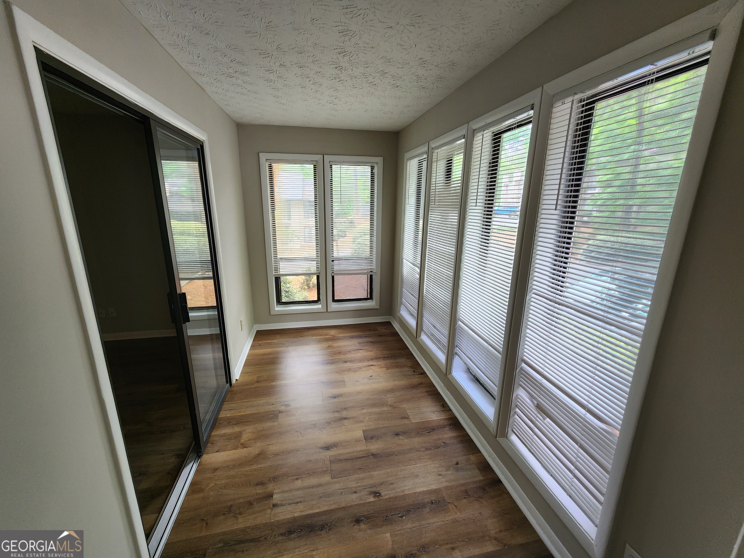 9400 Roberts Drive # D Property Photo 14