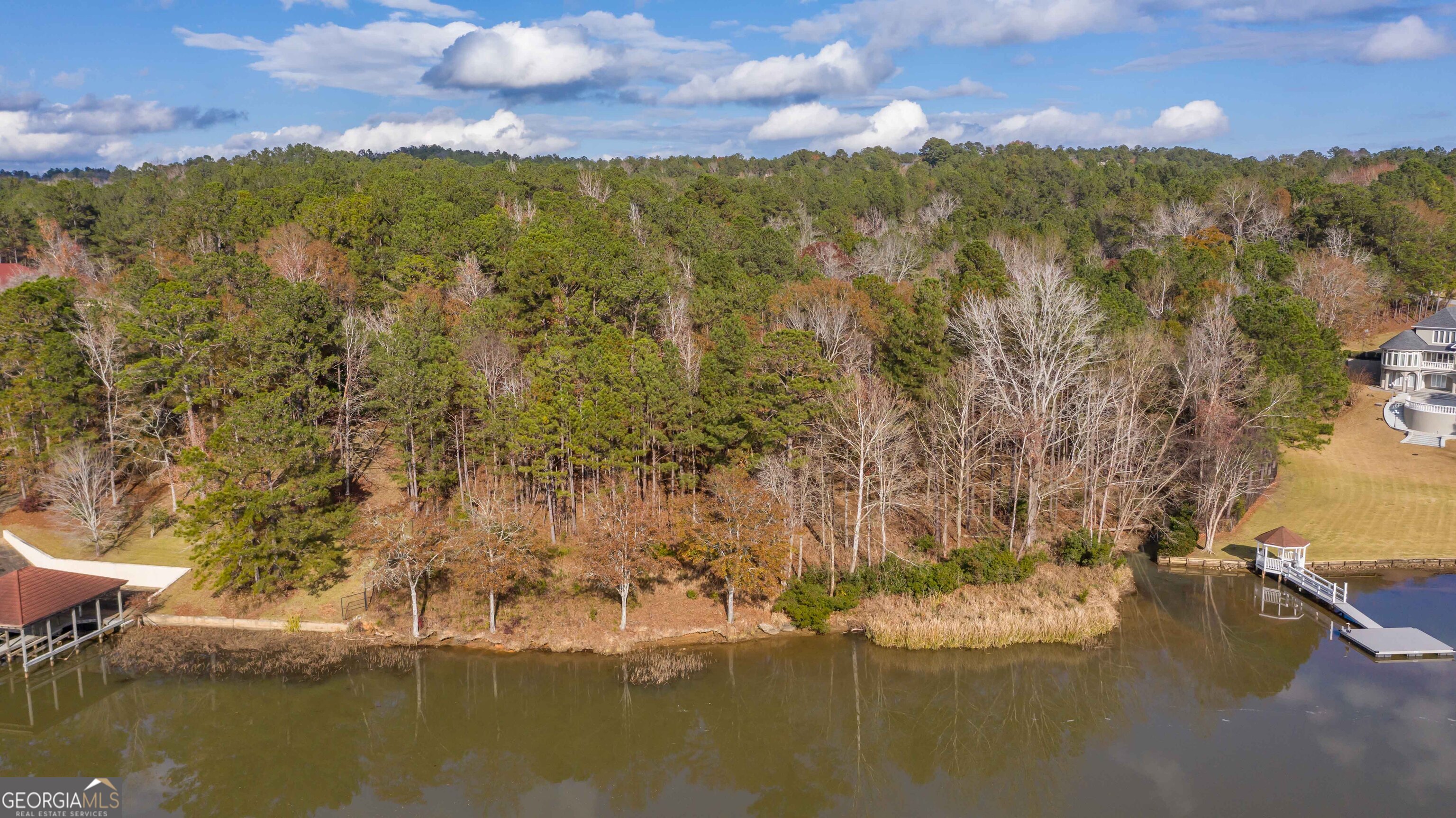 7600 Rolling Bend Road Property Photo 3