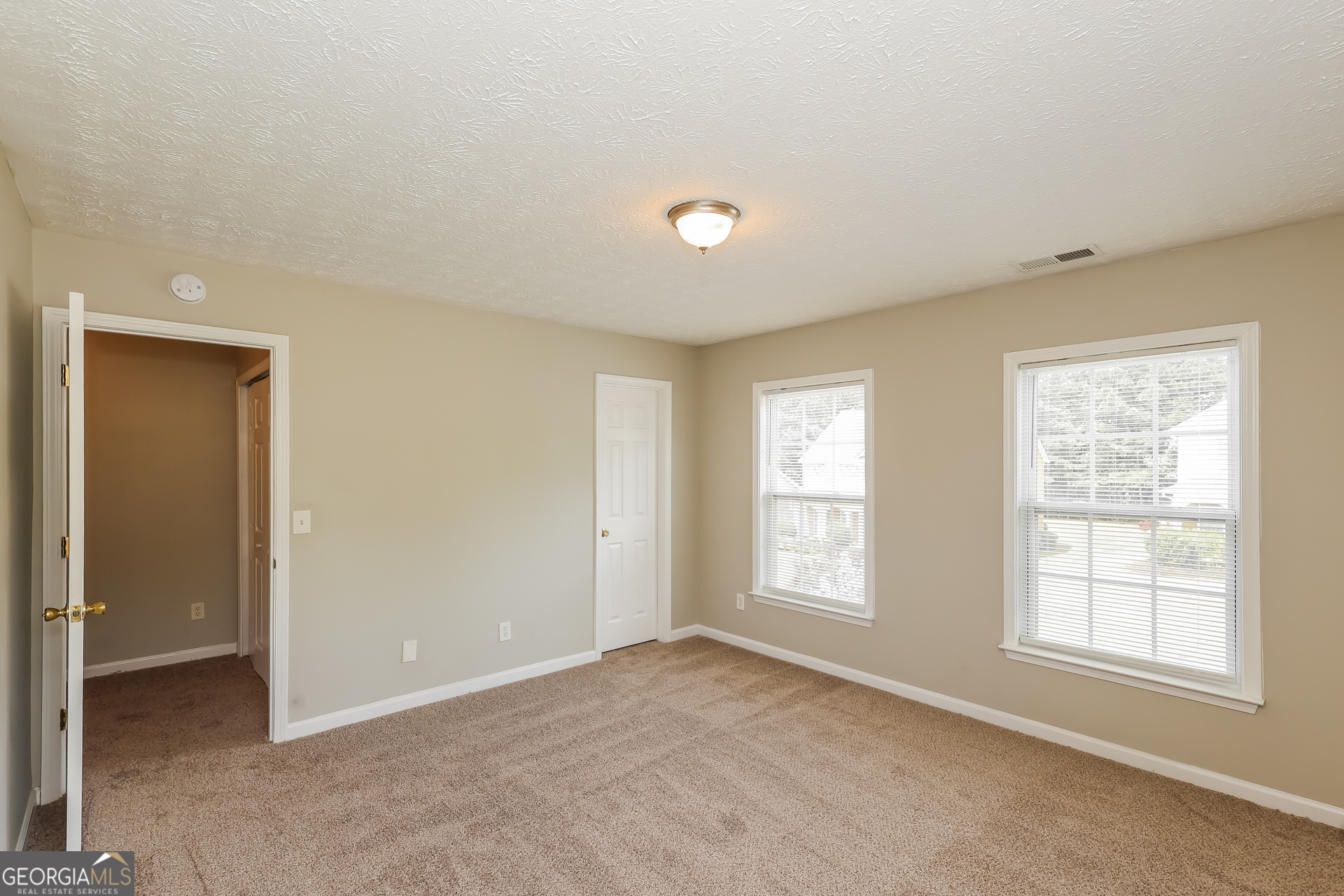 8931 Crestview Circle Property Photo 12