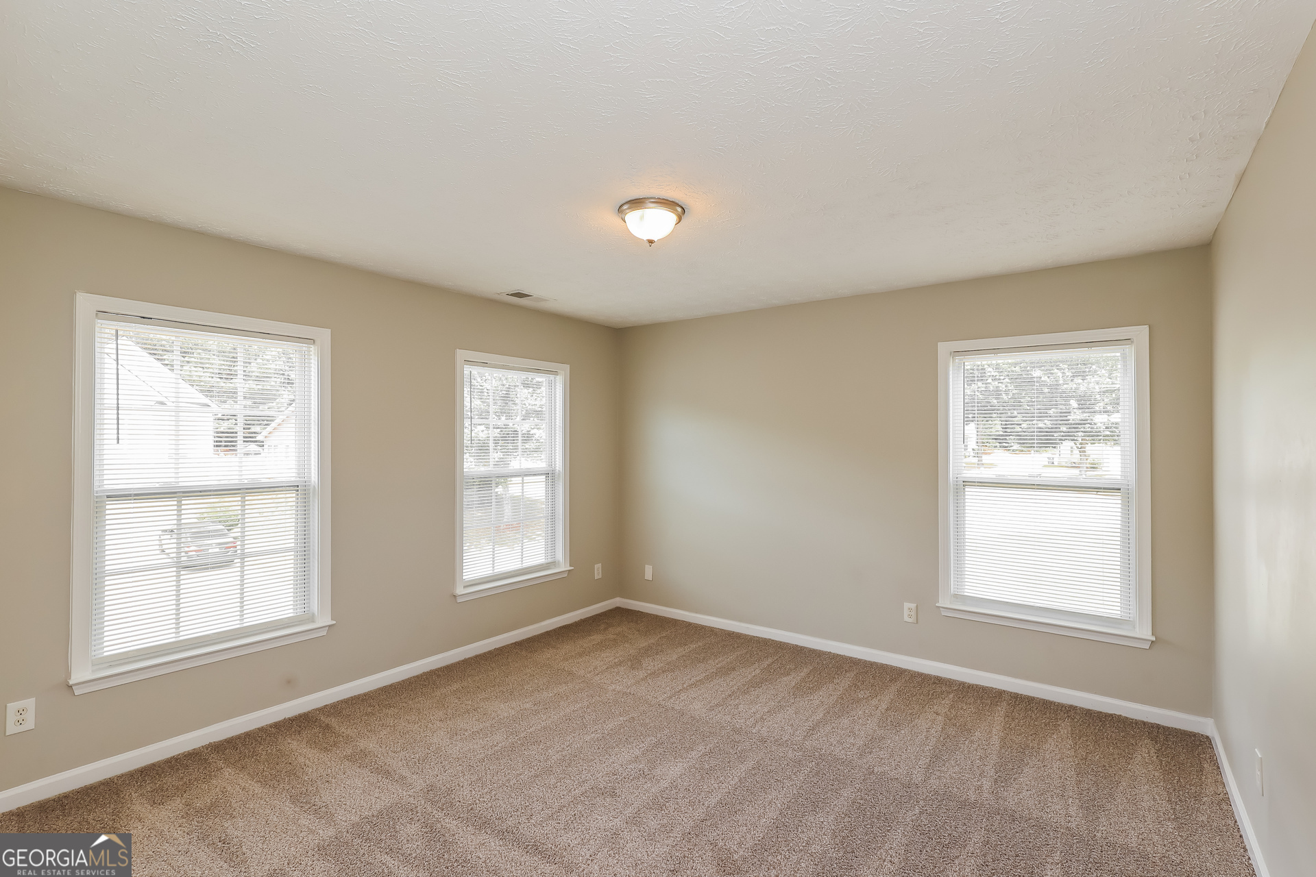 8931 Crestview Circle Property Photo 17