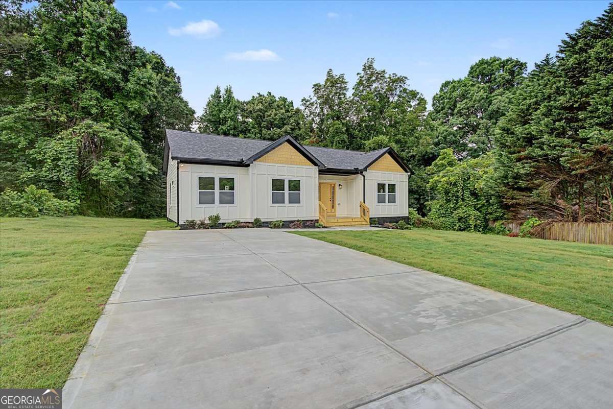4621 Ashmore Drive Property Photo 3