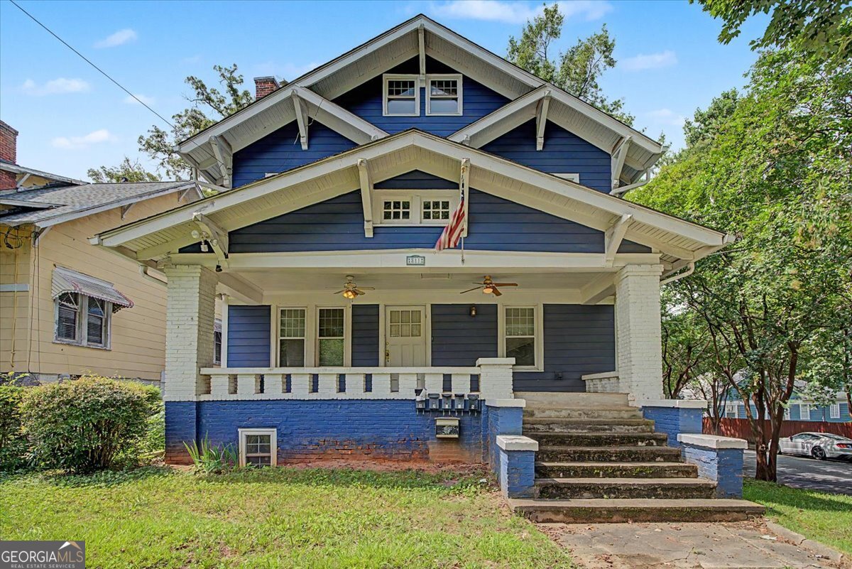 811 Saint Charles Avenue NE