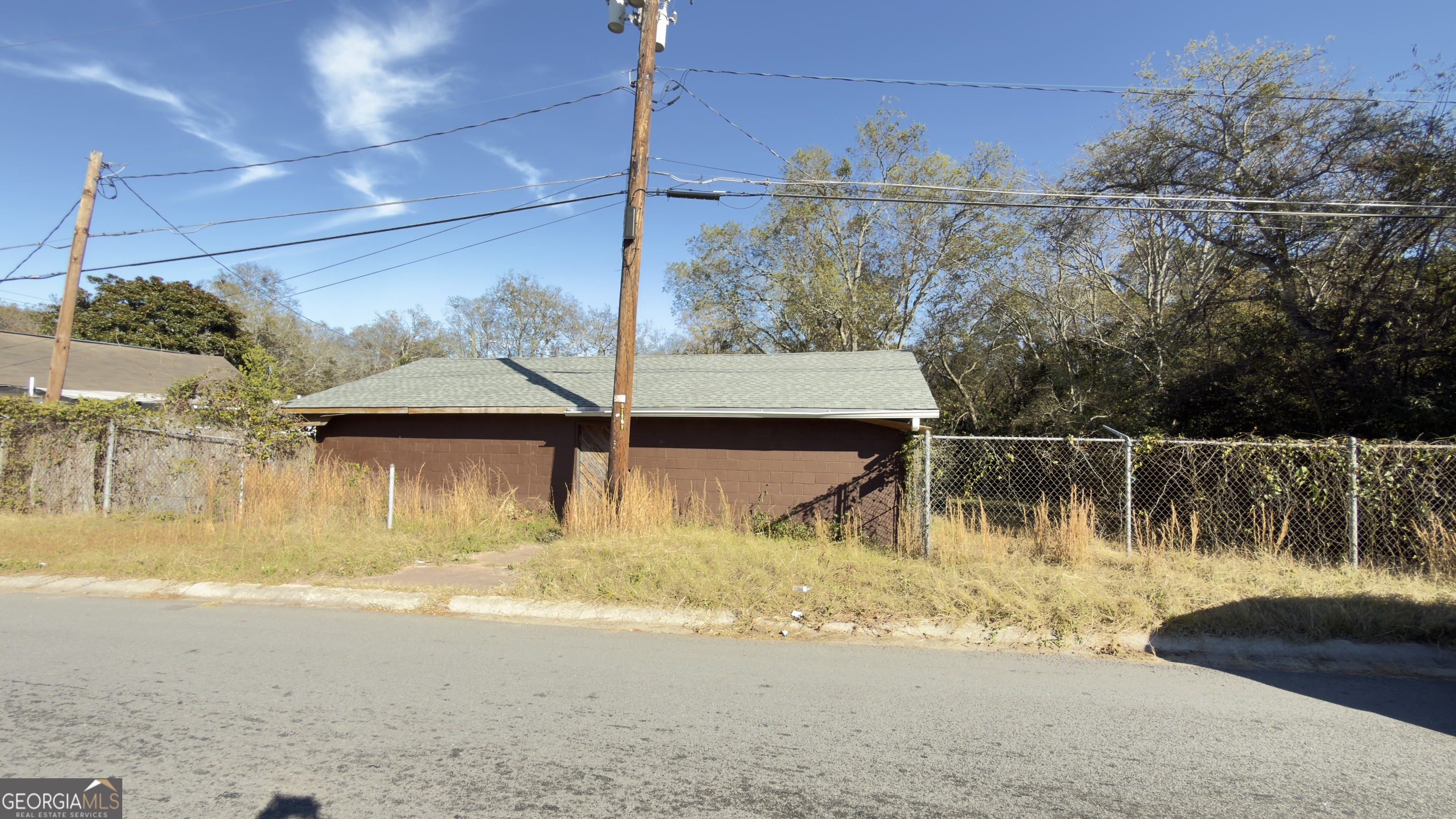 3581 Hollingsworth Road Property Photo 2