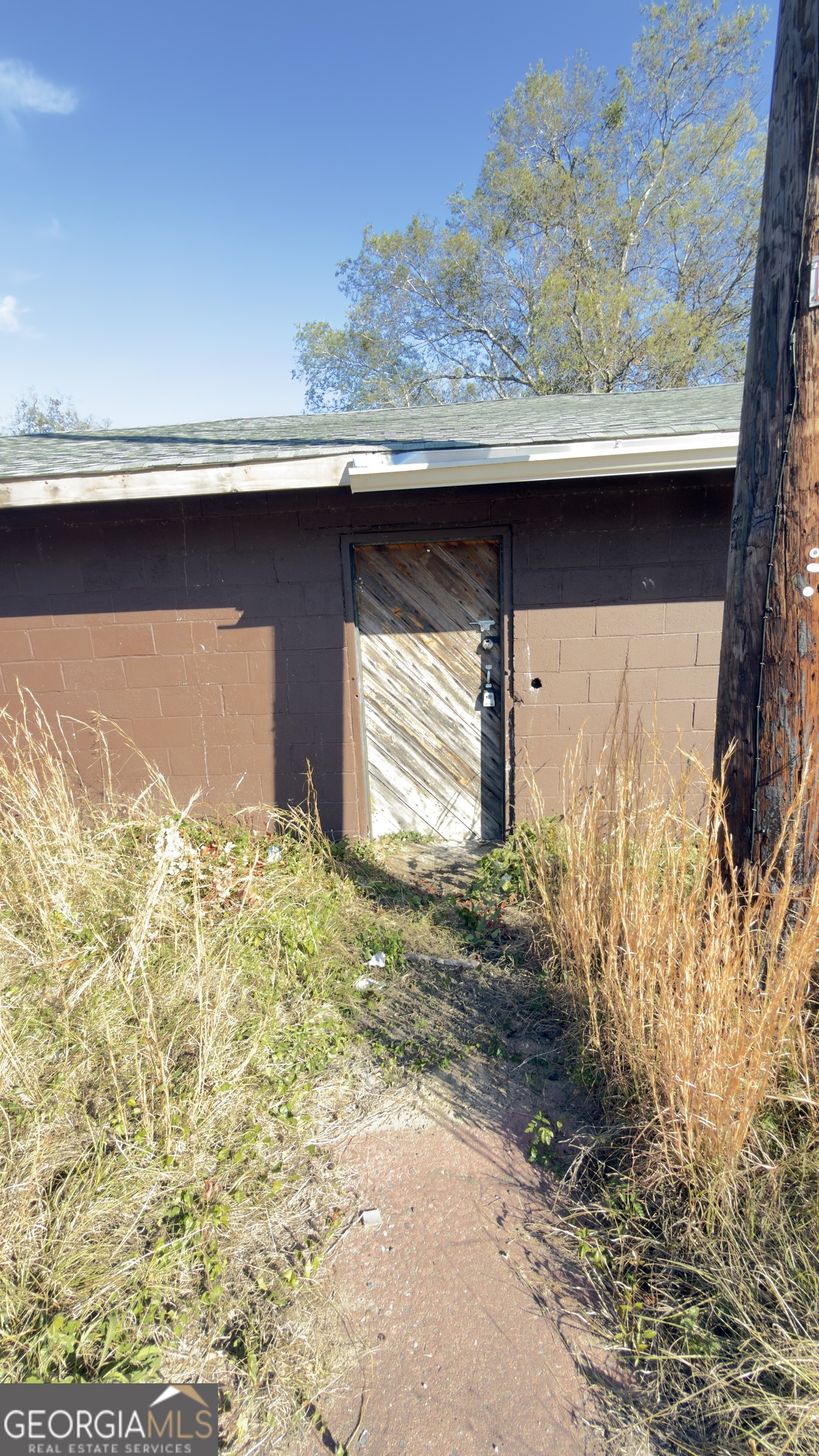 3581 Hollingsworth Road Property Photo 3