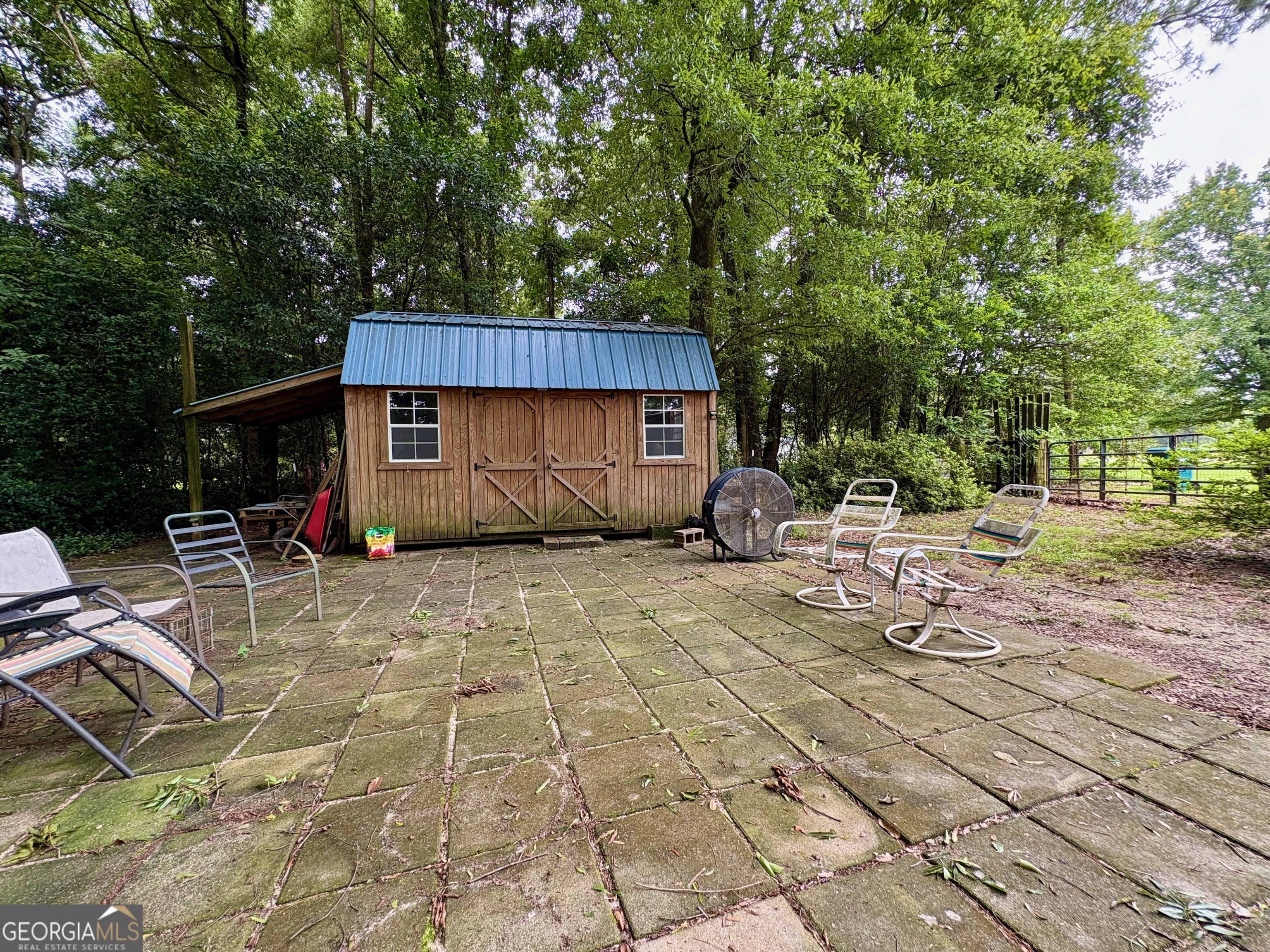 323 Giles Road Property Photo 24