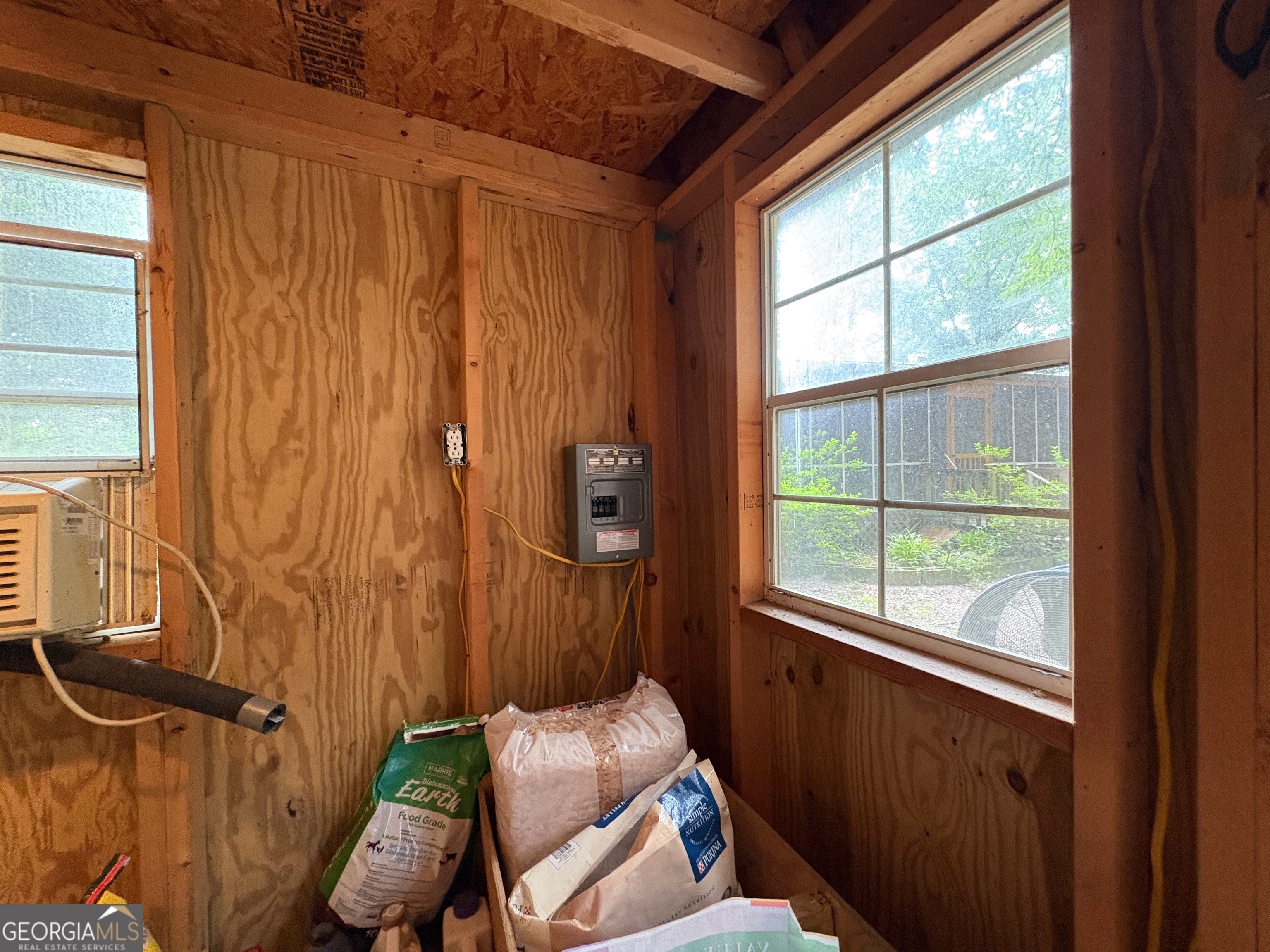 323 Giles Road Property Photo 25