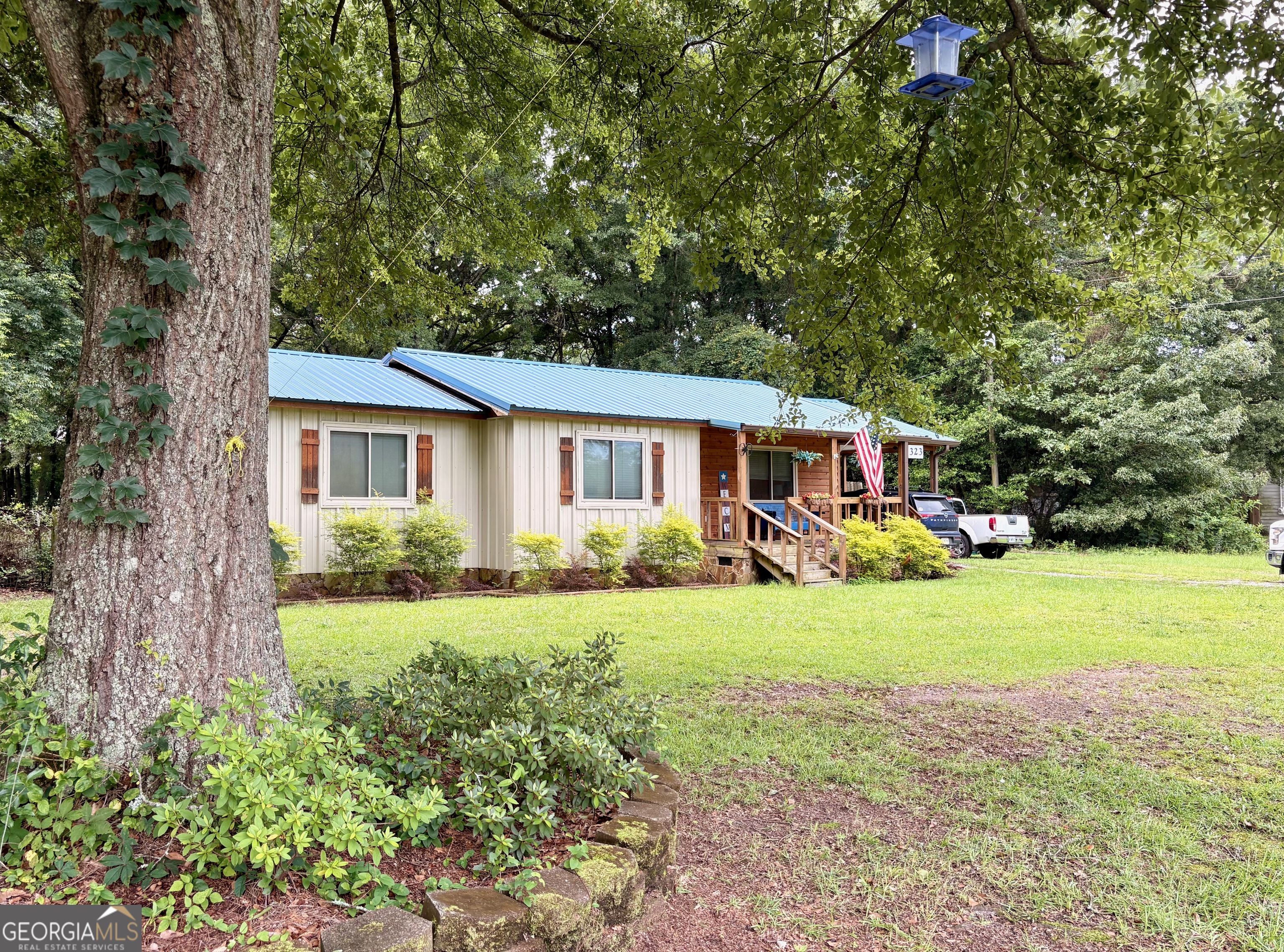 323 Giles Road Property Photo 33