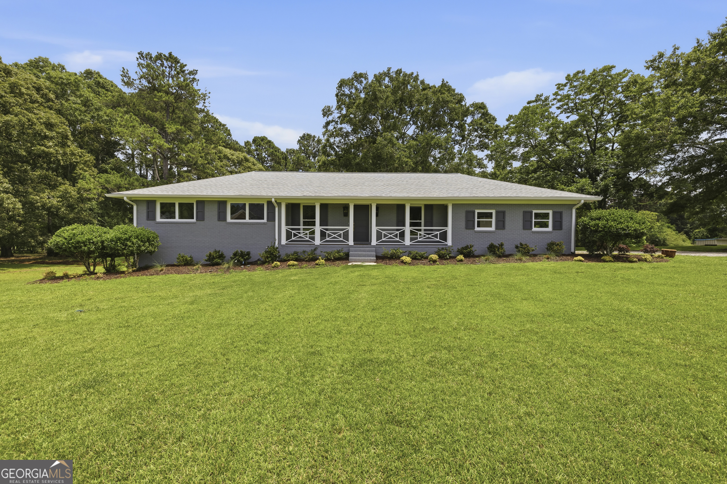 1090 Kenway Drive Property Photo 1