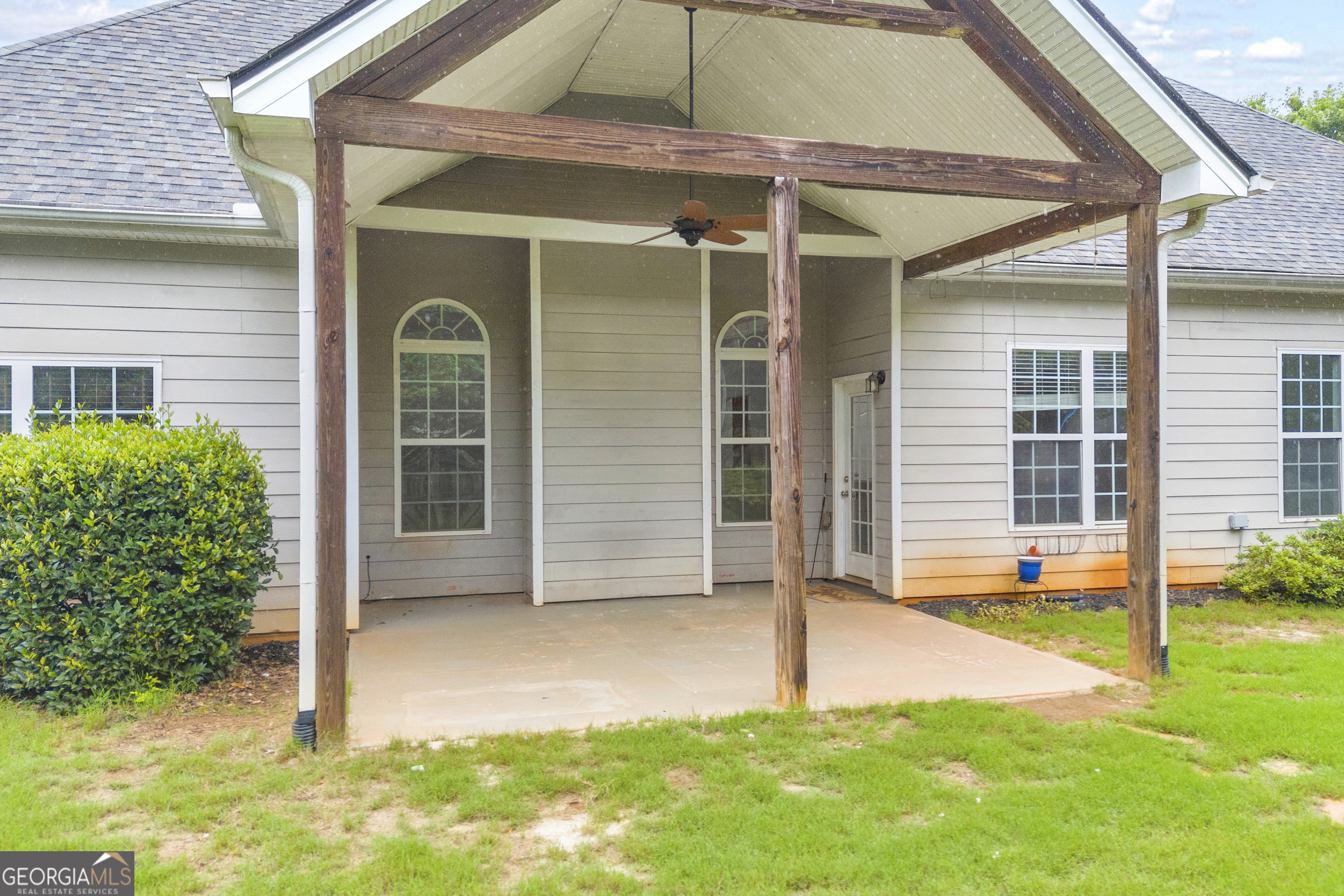 752 Jefferson Boulevard Property Photo 10