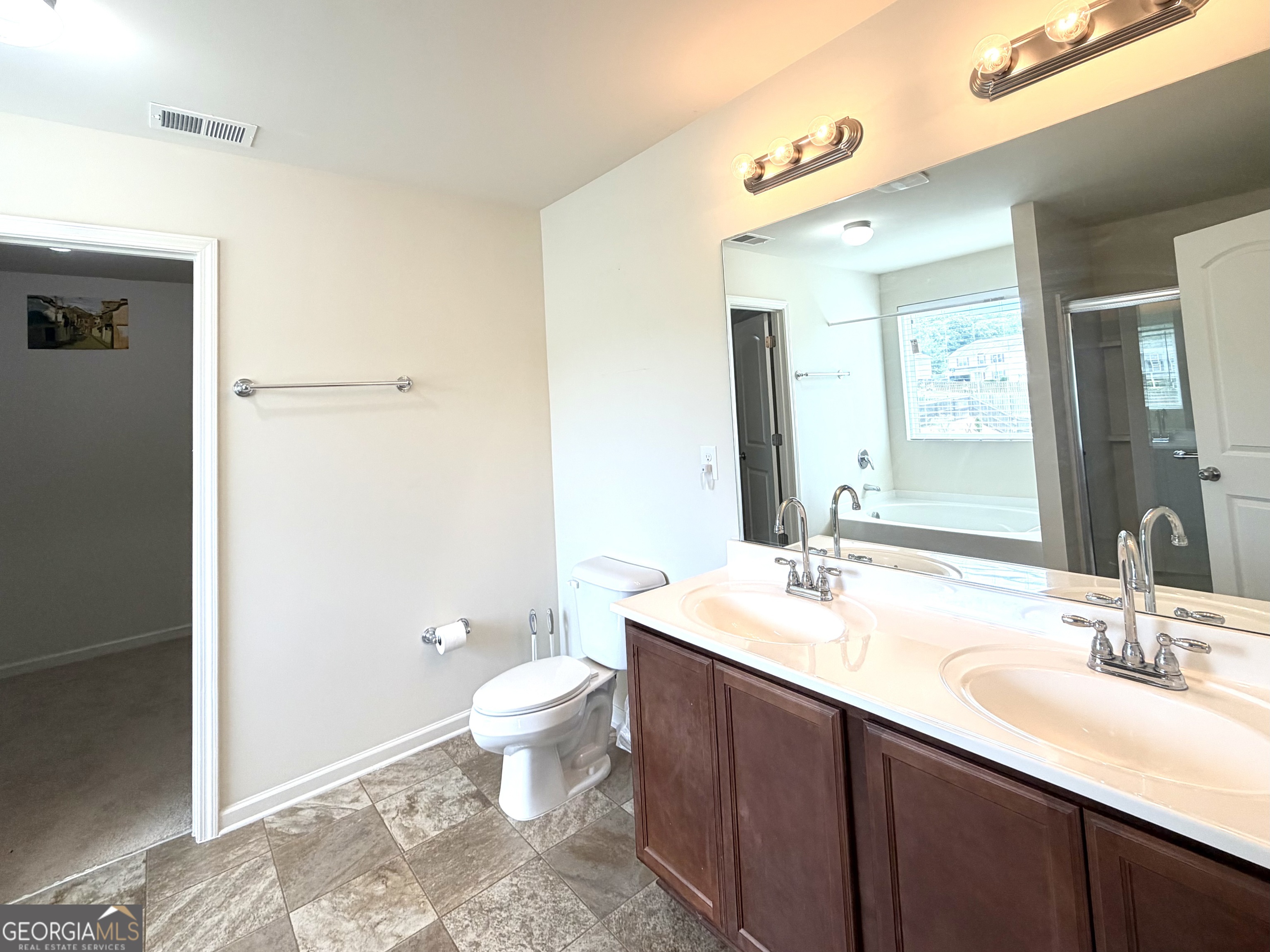 964 Compass Drive Property Photo 8