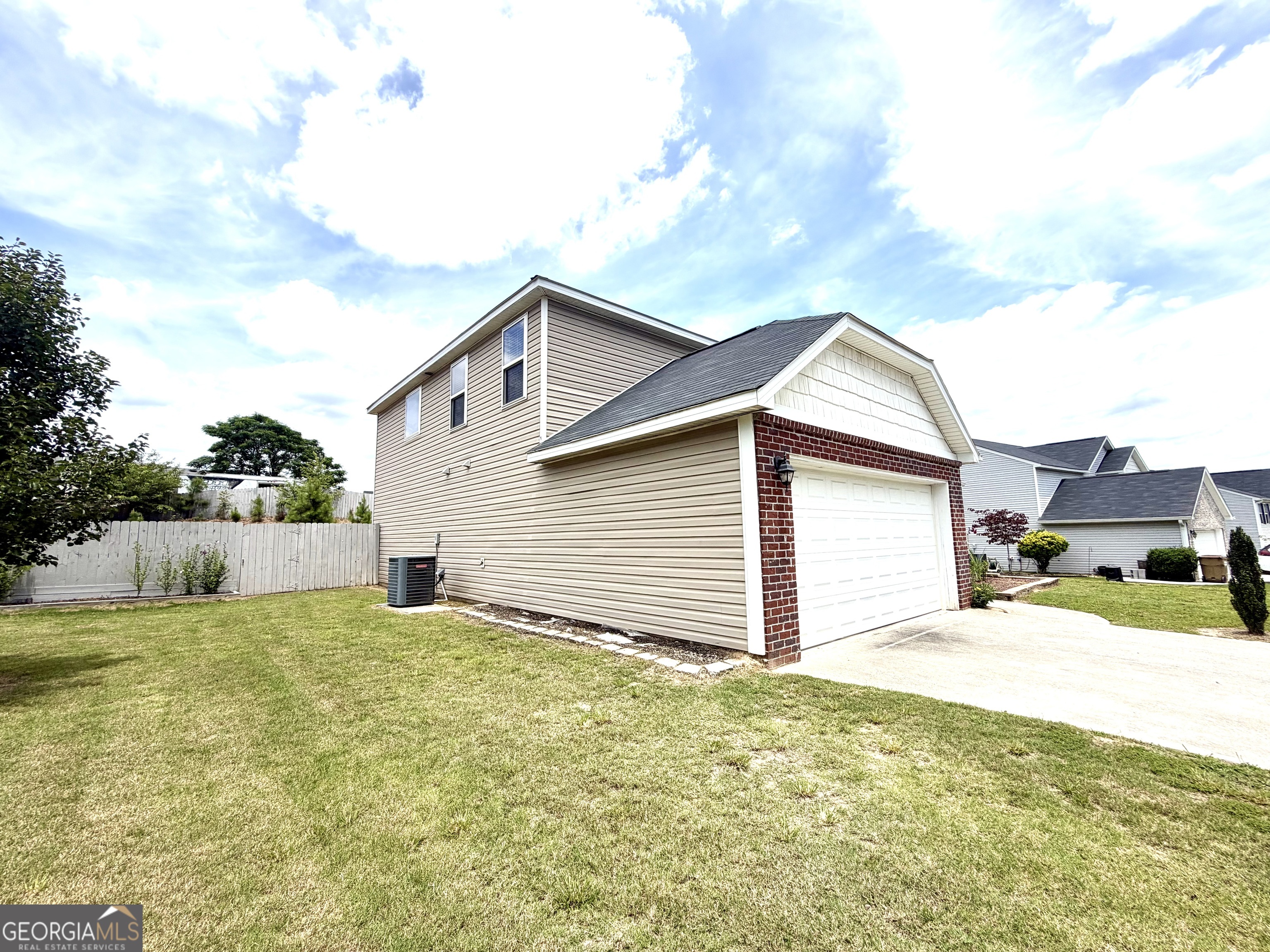964 Compass Drive Property Photo 16