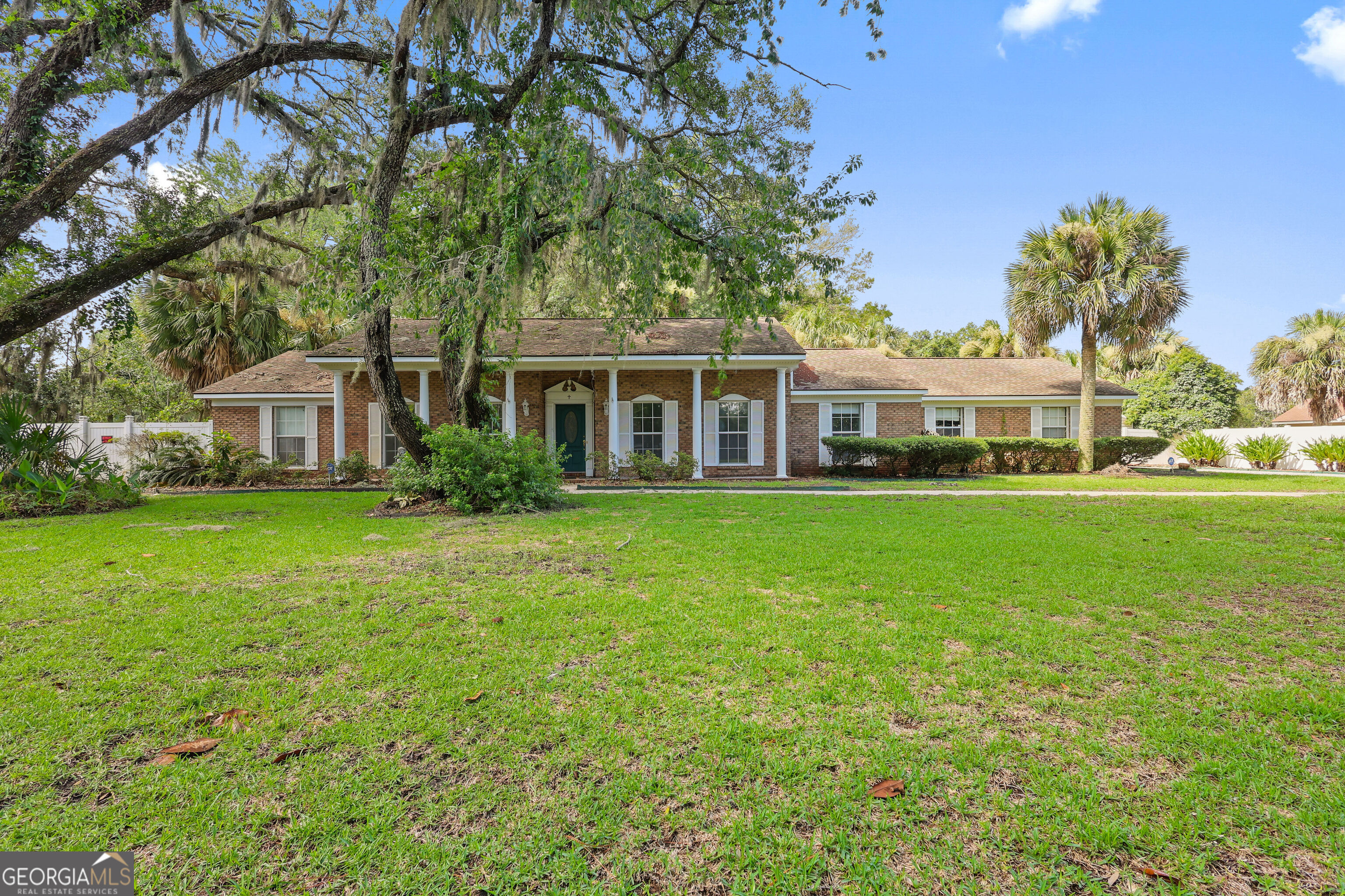 112 Meadows Way Property Photo 1