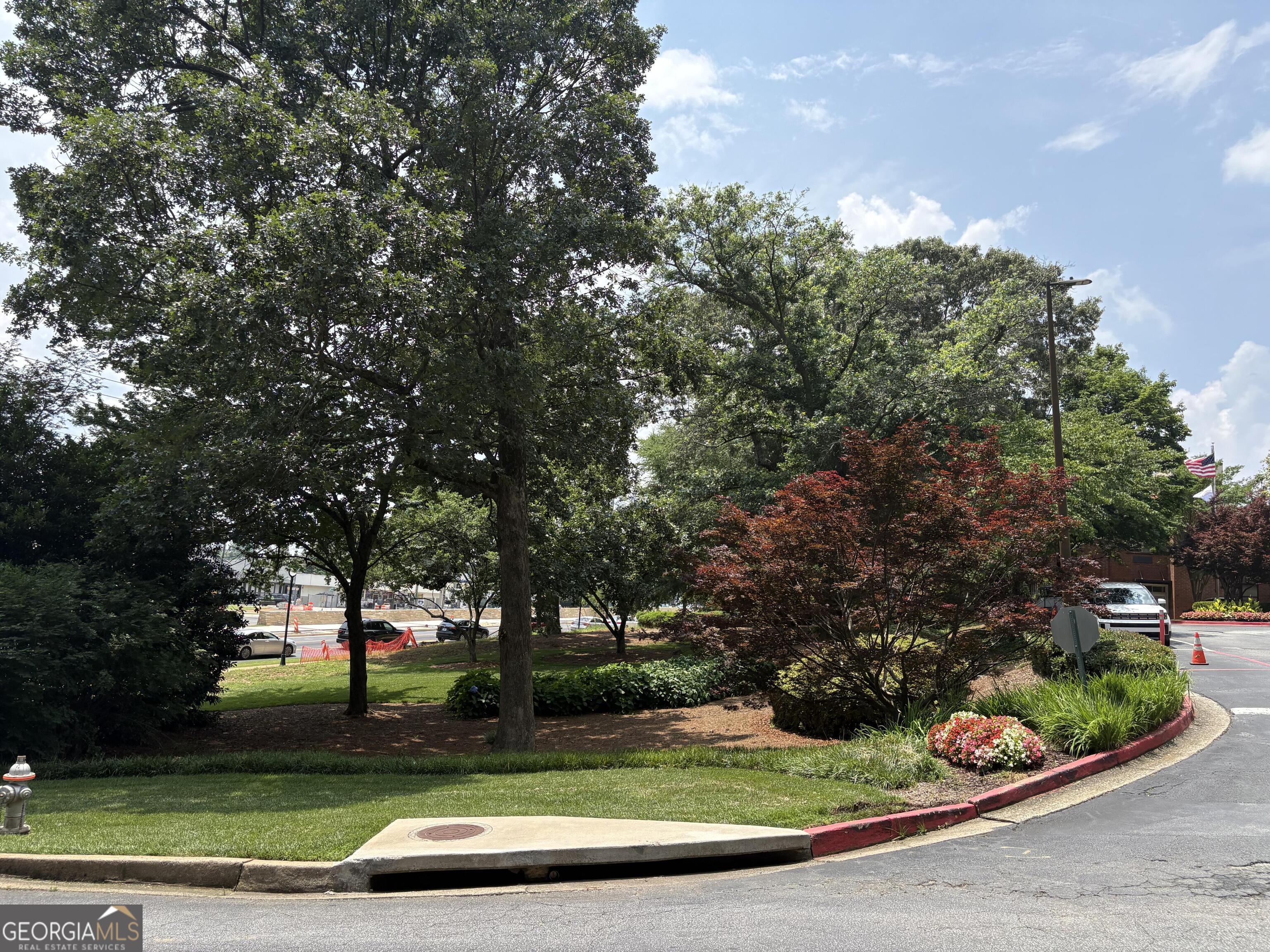 300 Johnson Ferry Road Ne # B311 Property Photo 3