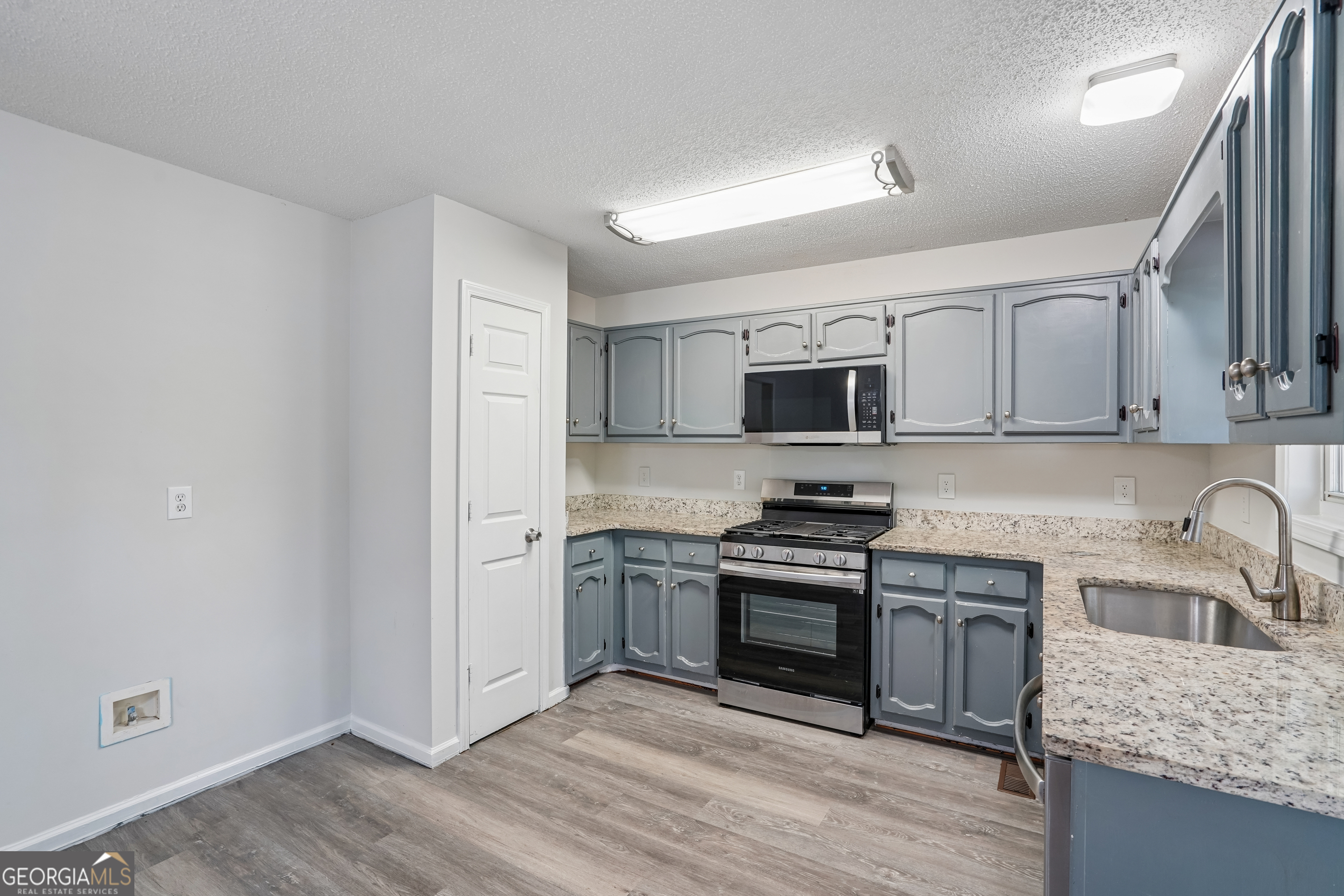301 Madeline Way Property Photo 10