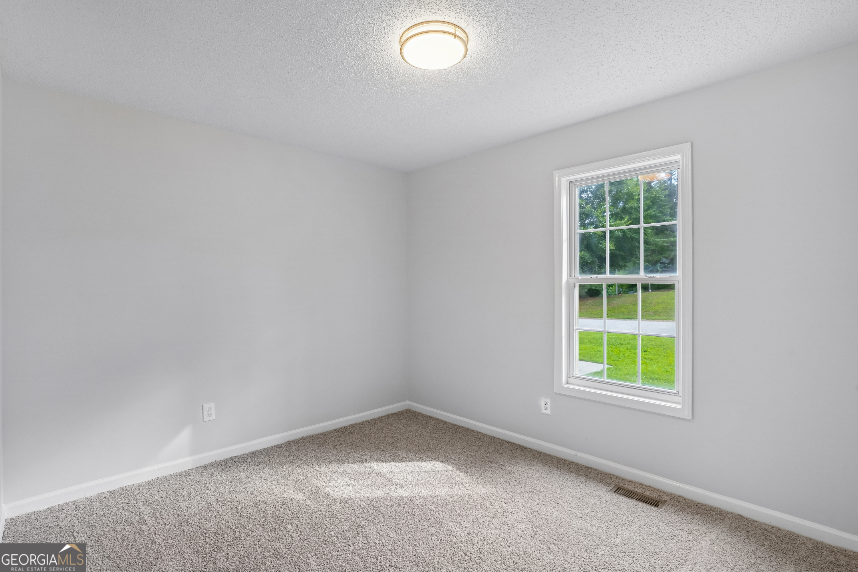 301 Madeline Way Property Photo 13